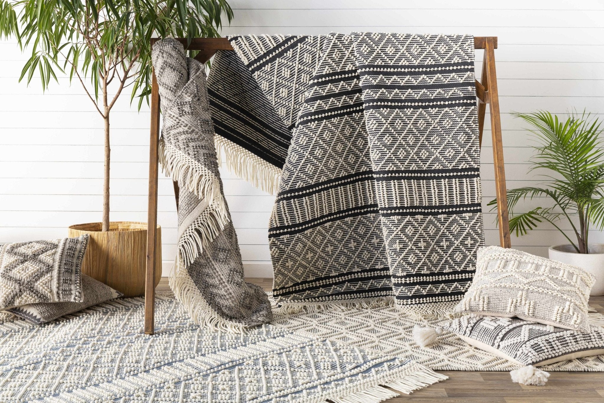Hand Woven Ivory and Taupe Geometrical Trellis Design Square Throw Pillow - Image 7