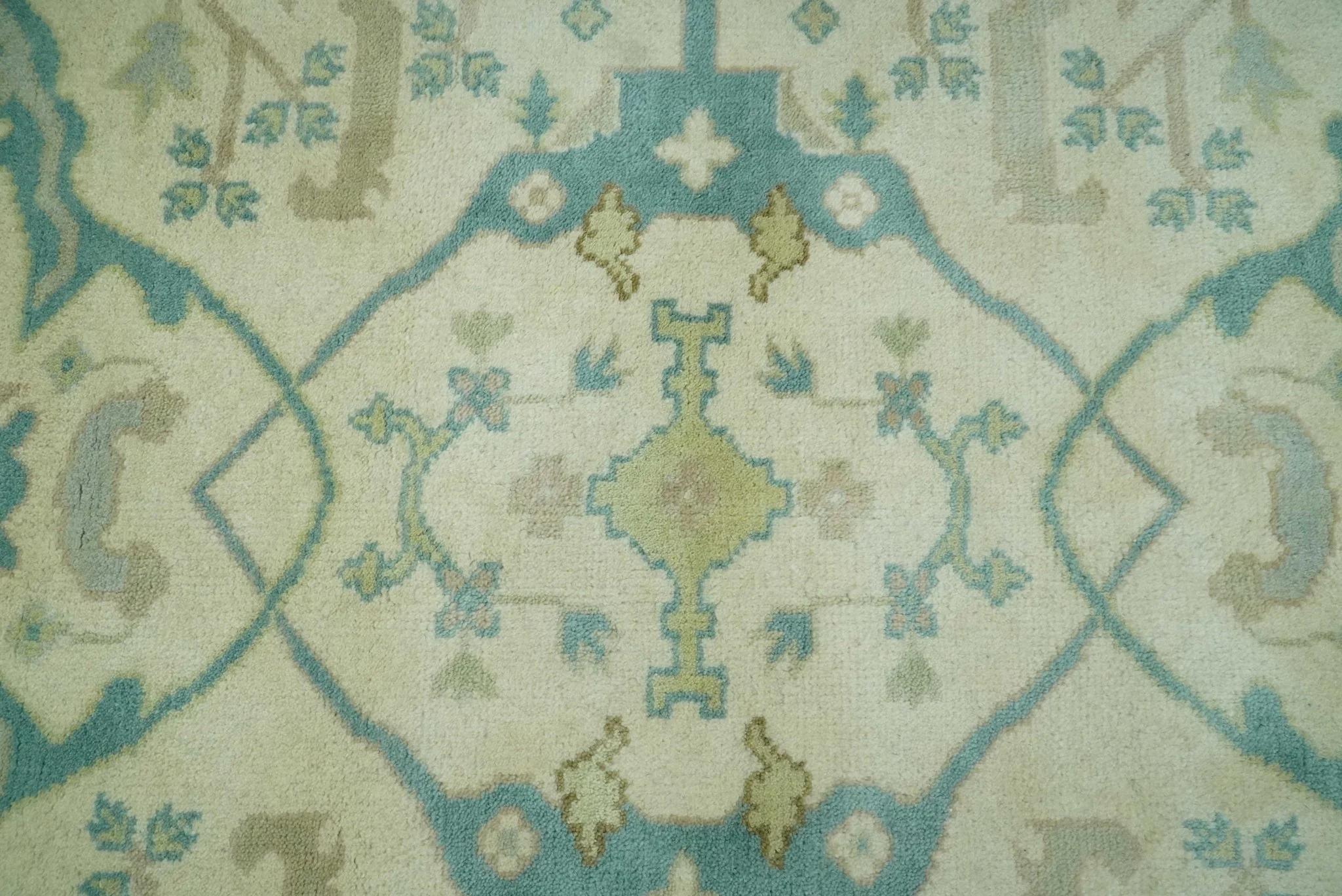 Ivory and Teal Hand Knotted 6x9 Traditional Oriental Oushak wool rug - Image 10