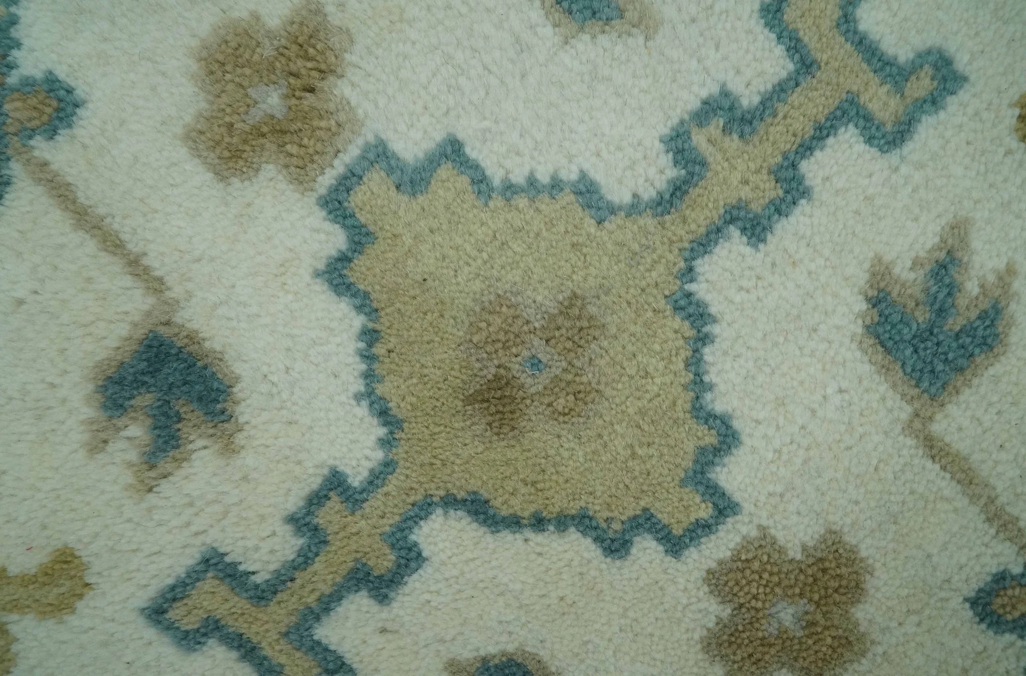 Ivory and Teal Hand Knotted Traditional Oriental Oushak Multi size wool area rug - Image 4