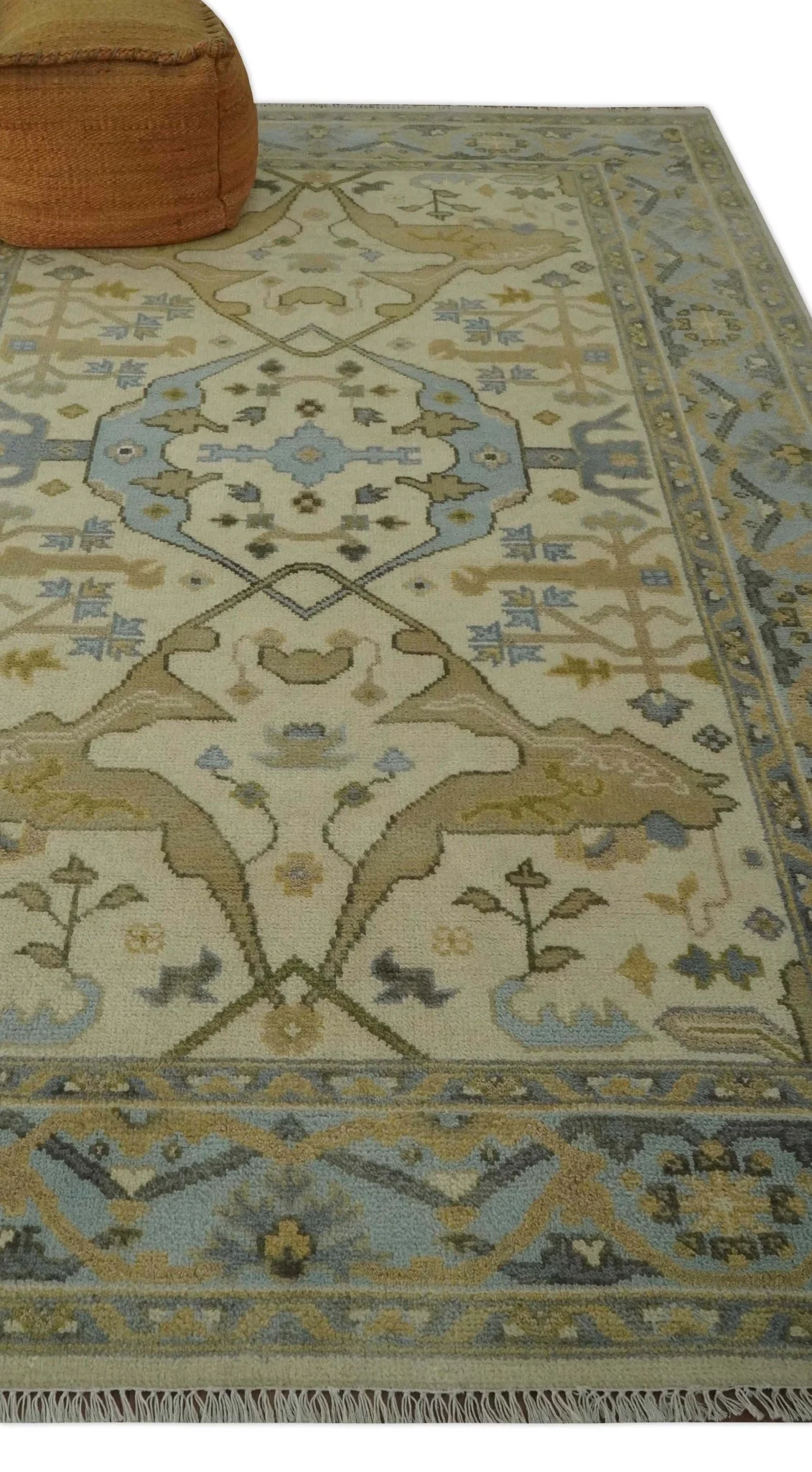 Vintage Style Ivory, Beige and Gray 6x9 Hand Knotted Traditional Oriental Oushak wool rug - Image 3