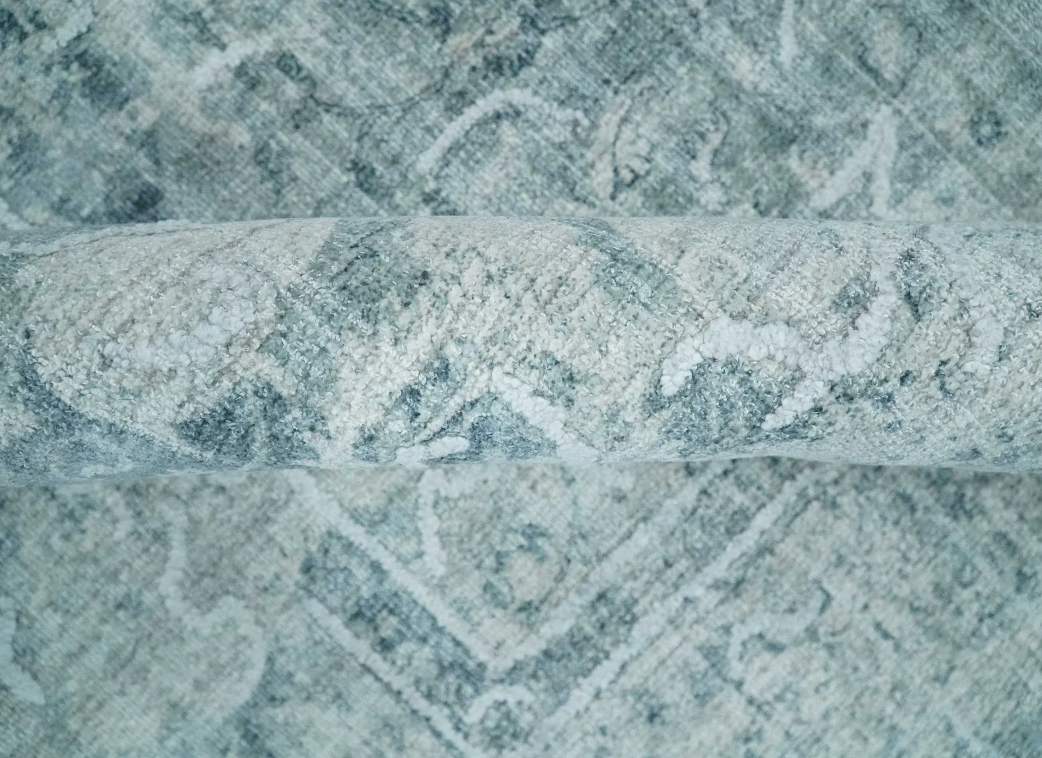 One of a Kind 8x10 Ivory, Gray and Charcoal Traditional Erased Hand Loomed Art Silk Area Rug - Image 7