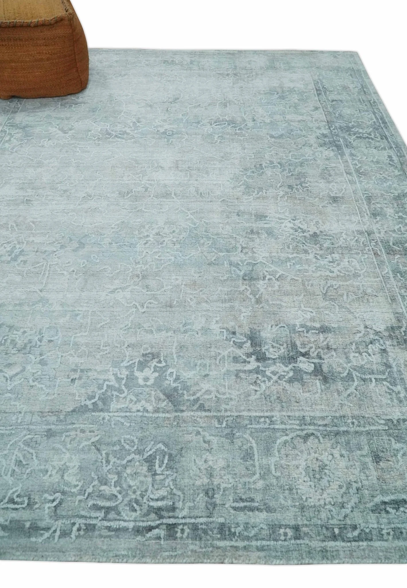 8x10 Ivory, Gray and Charcoal Traditional Erased Handmade Blended Wool Area Rug - Image 3