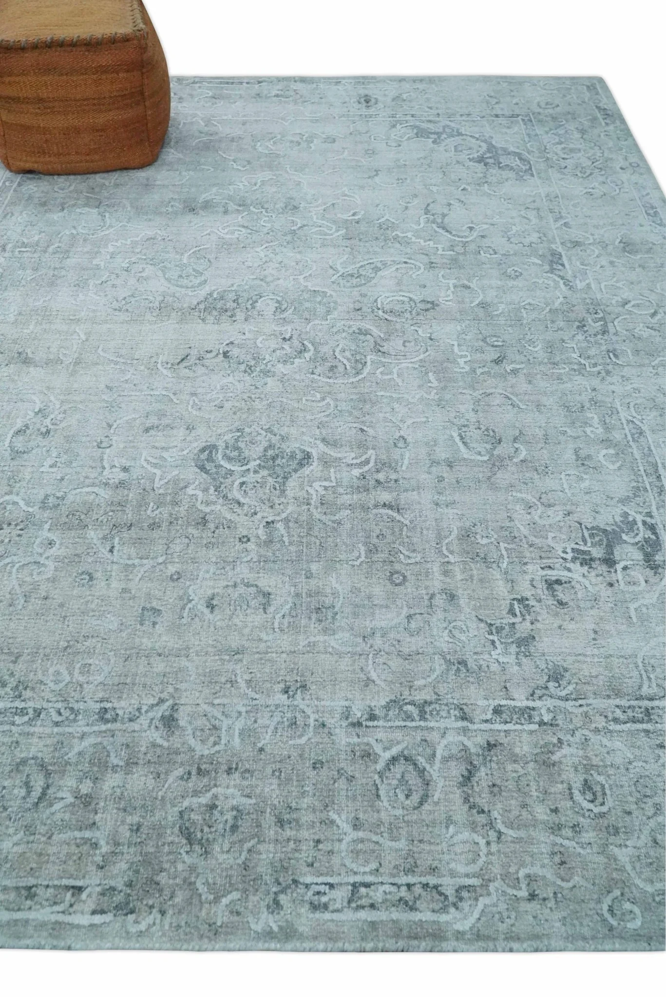 One of a Kind Traditional 8x10 Ivory, Gray and Charcoal Traditionally Hand Loomed Art Silk Area Rug - Image 3