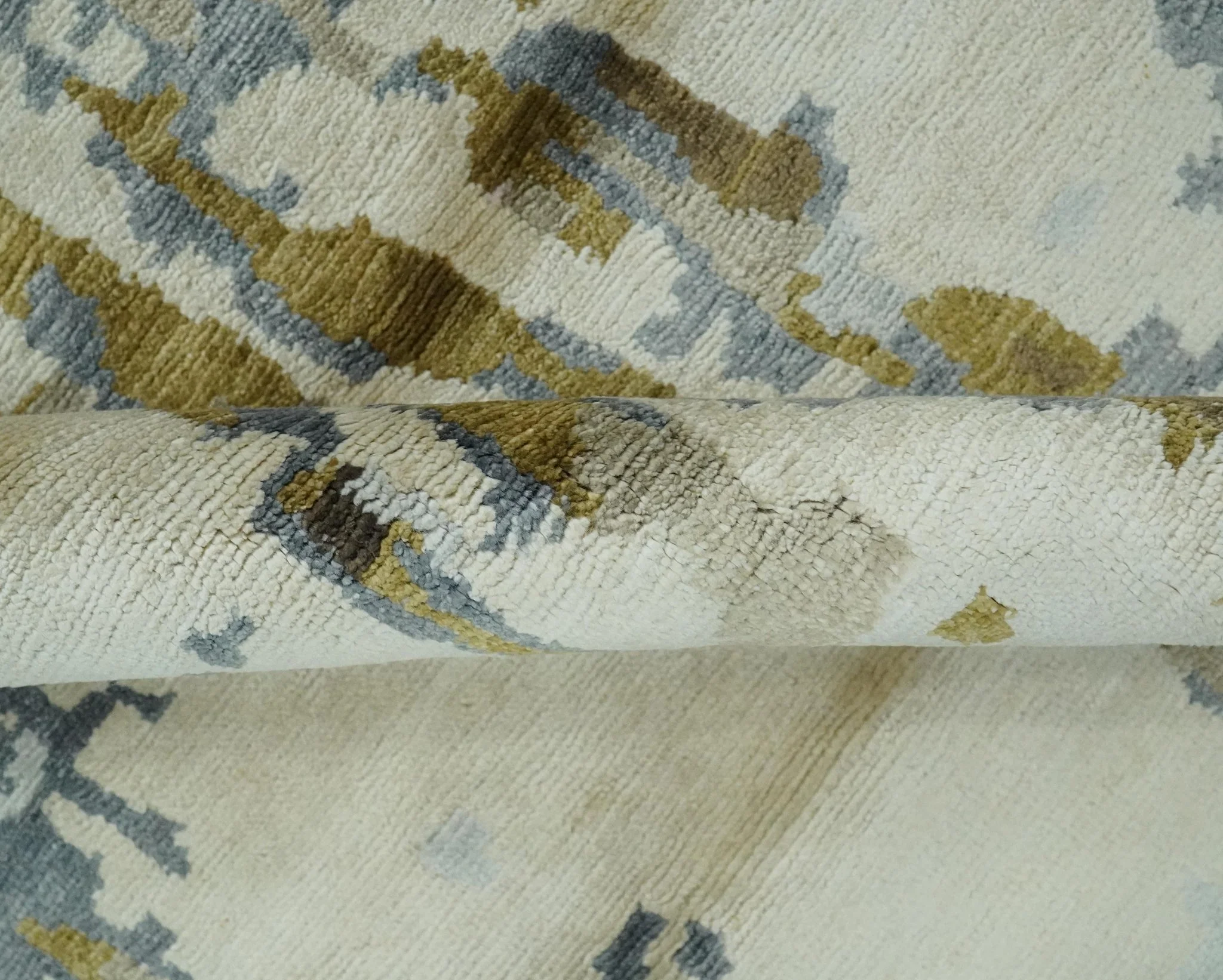 Ivory, Olive and Gray Modern Abstract 6x9 Hand Knotted Bamboo Silk Area Rug - Image 6
