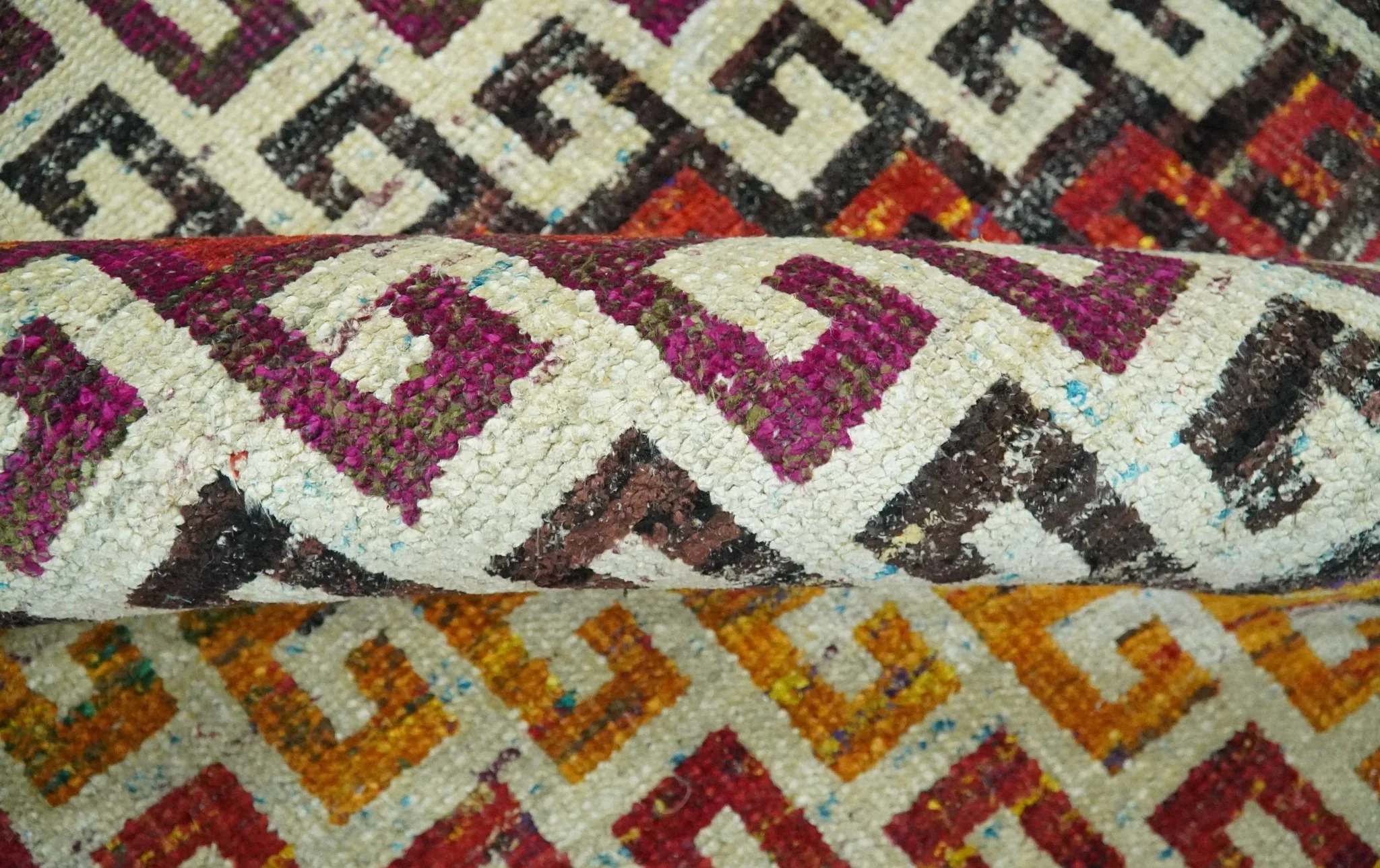 5.6x8.6 Ivory, Rust, Black and Mustard Greek key design Hand Knotted wool area rug - Image 6