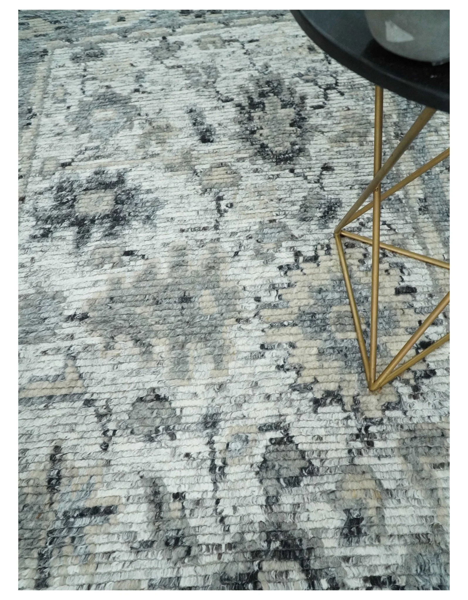 Hand Knotted Ivory, Silver and Beige Traditional Made with Blended Wool Multi Size Rug - Image 2