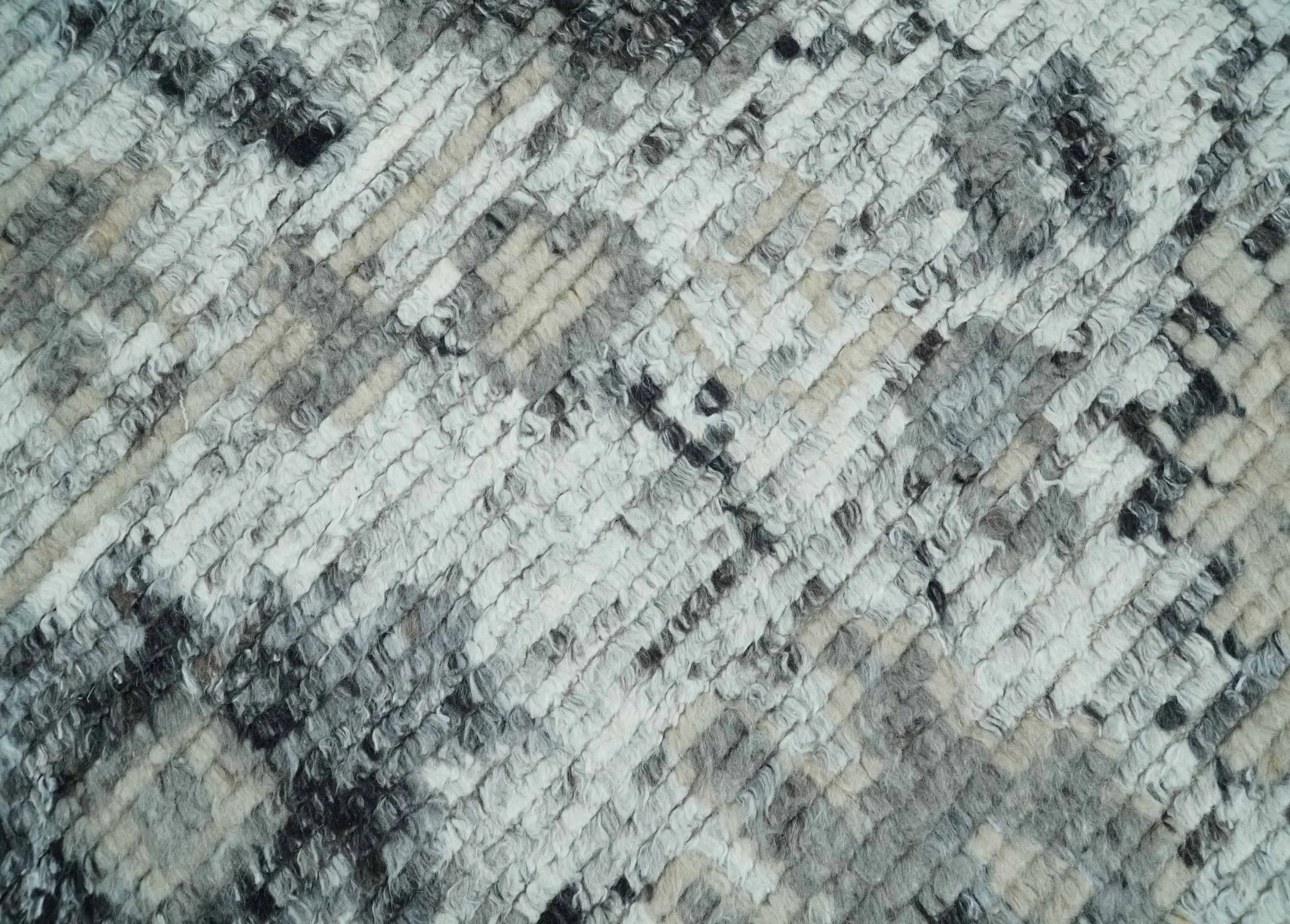 Hand Knotted Ivory, Silver and Beige Traditional Made with Blended Wool Multi Size Rug - Image 4
