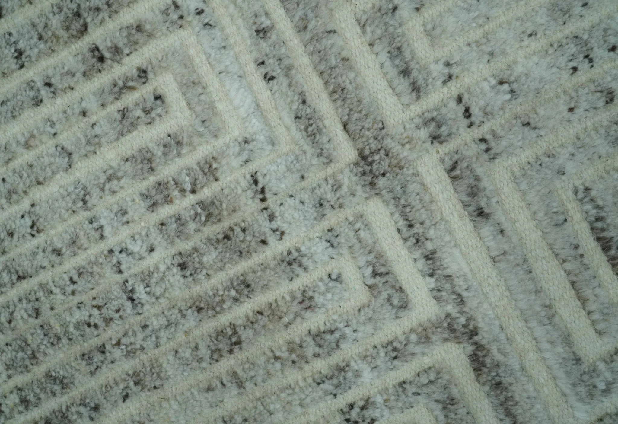 Ivory, Silver and Charcoal Modern Geometrical Puzzle Design hand knotted 5x8 wool Area Rug - Image 4