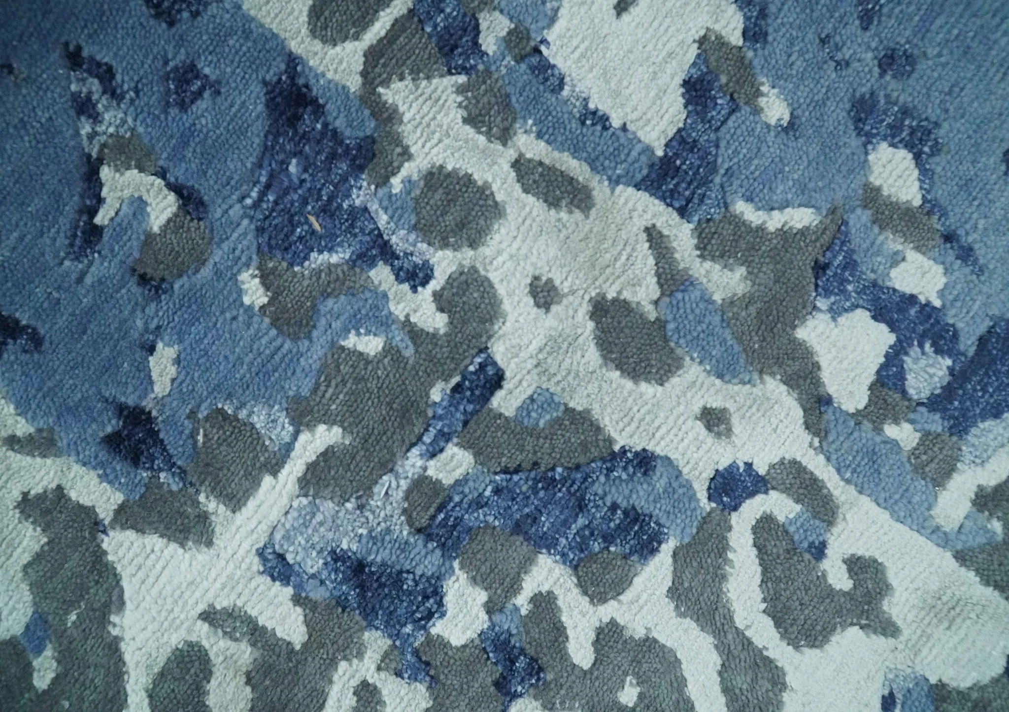 8x10 Ivory, Silver, Blue and Blue Modern Abstract Hand Knotted Wool and Bamboo Silk Area Rug - Image 4