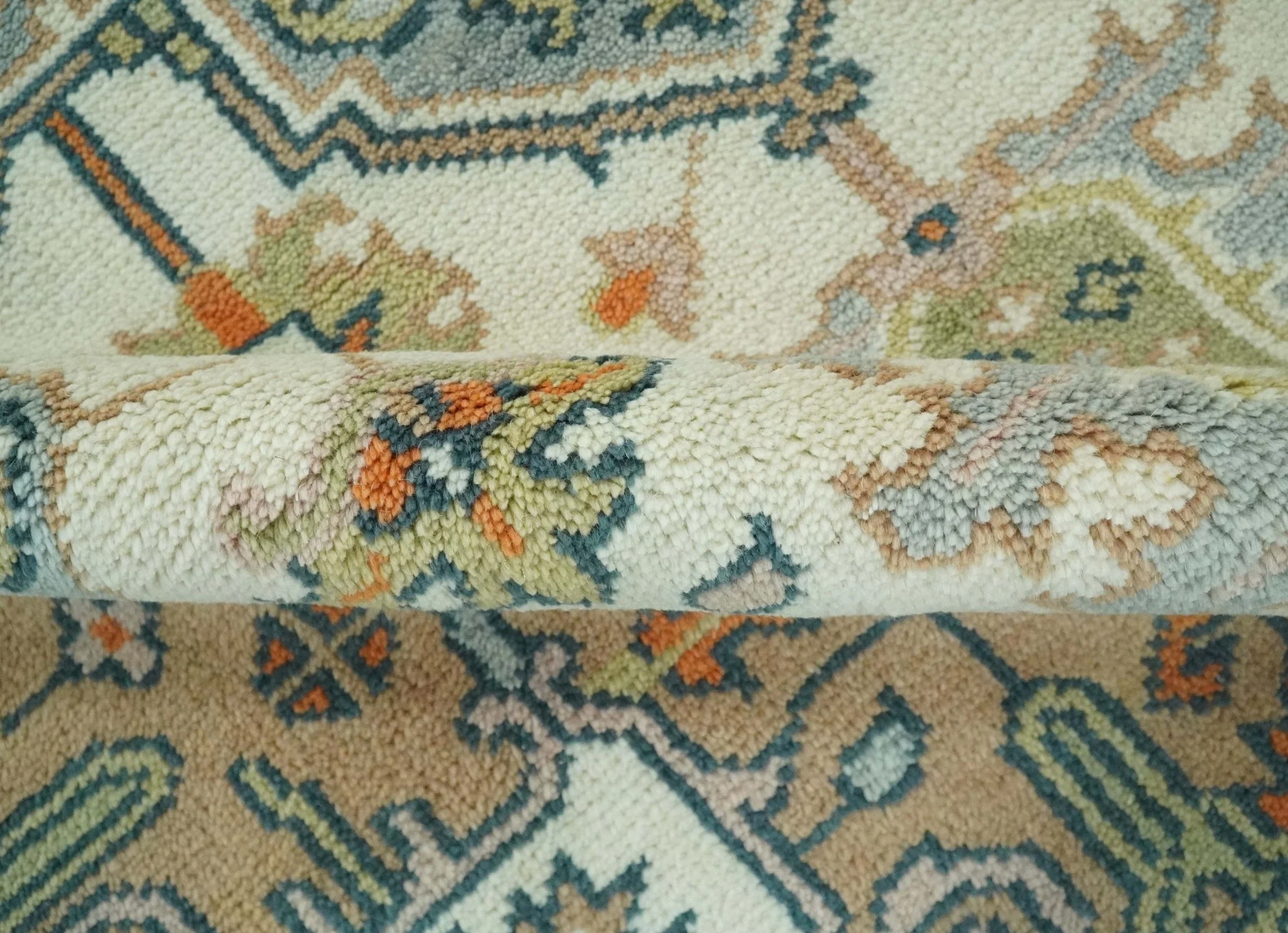 Ivory, Silver, Peach and Olive Traditional Heriz Hand Knotted Multi Size wool Area Rug - Image 7