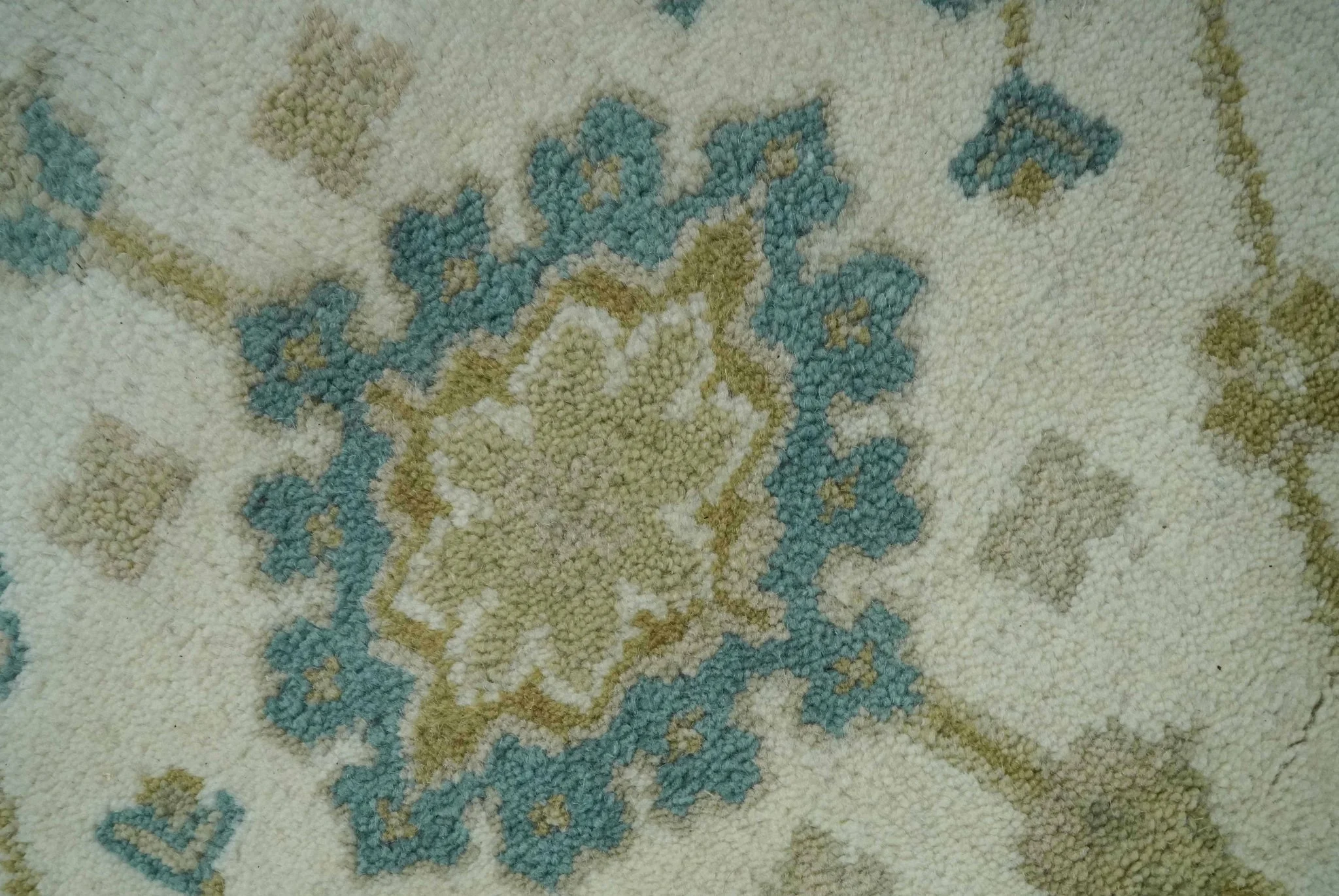 Custom Made Hand Knotted Ivory, Teal and Olive Traditional Oriental Oushak wool rug - Image 4