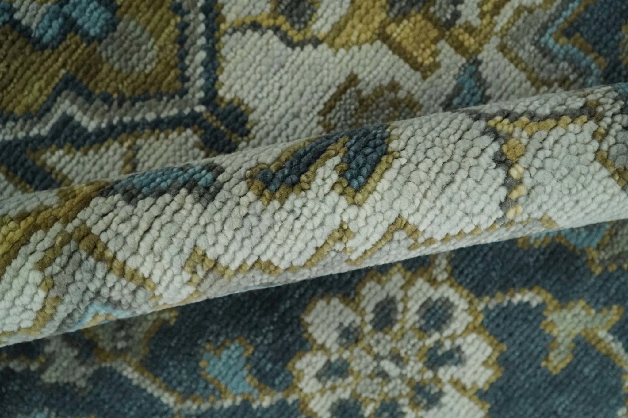Ivory, Teal, silver and Olive Hand Knotted Traditional Heriz Medallion Multi size wool Area Rug - Image 5