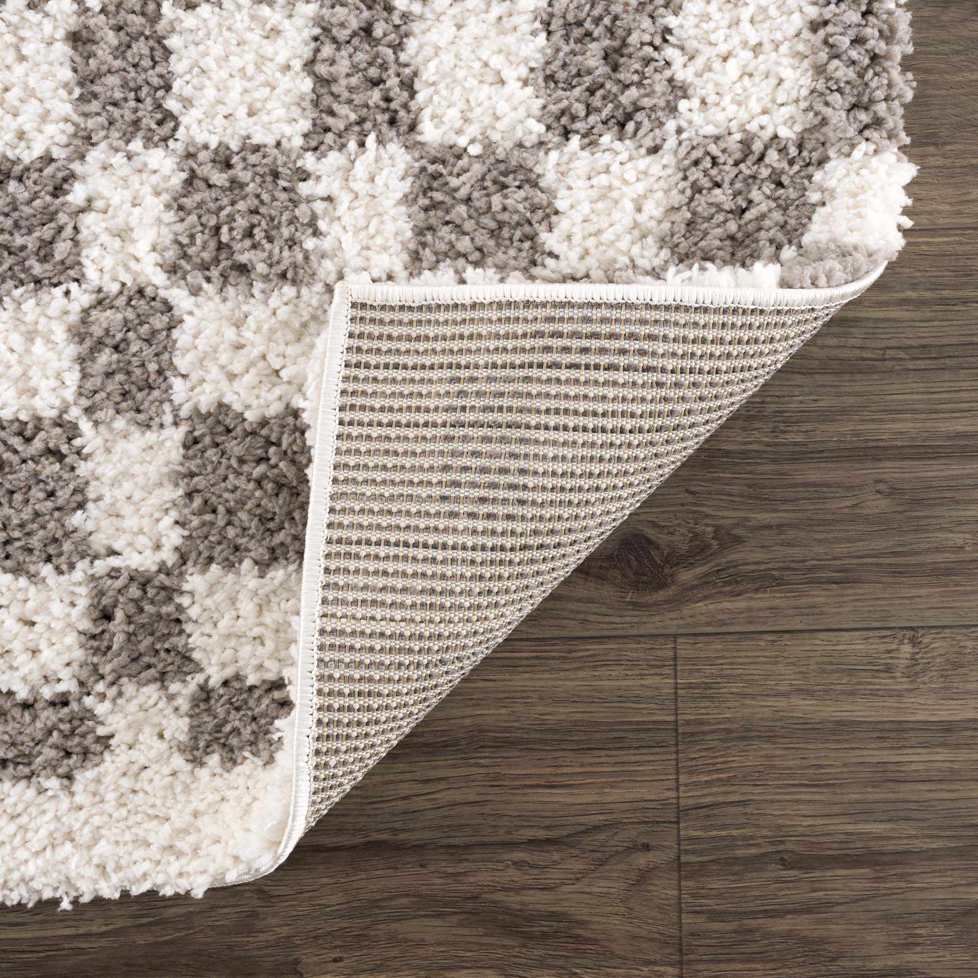 Modern Geometric Checkered plush White, Light Gray polyester area rug - Image 3