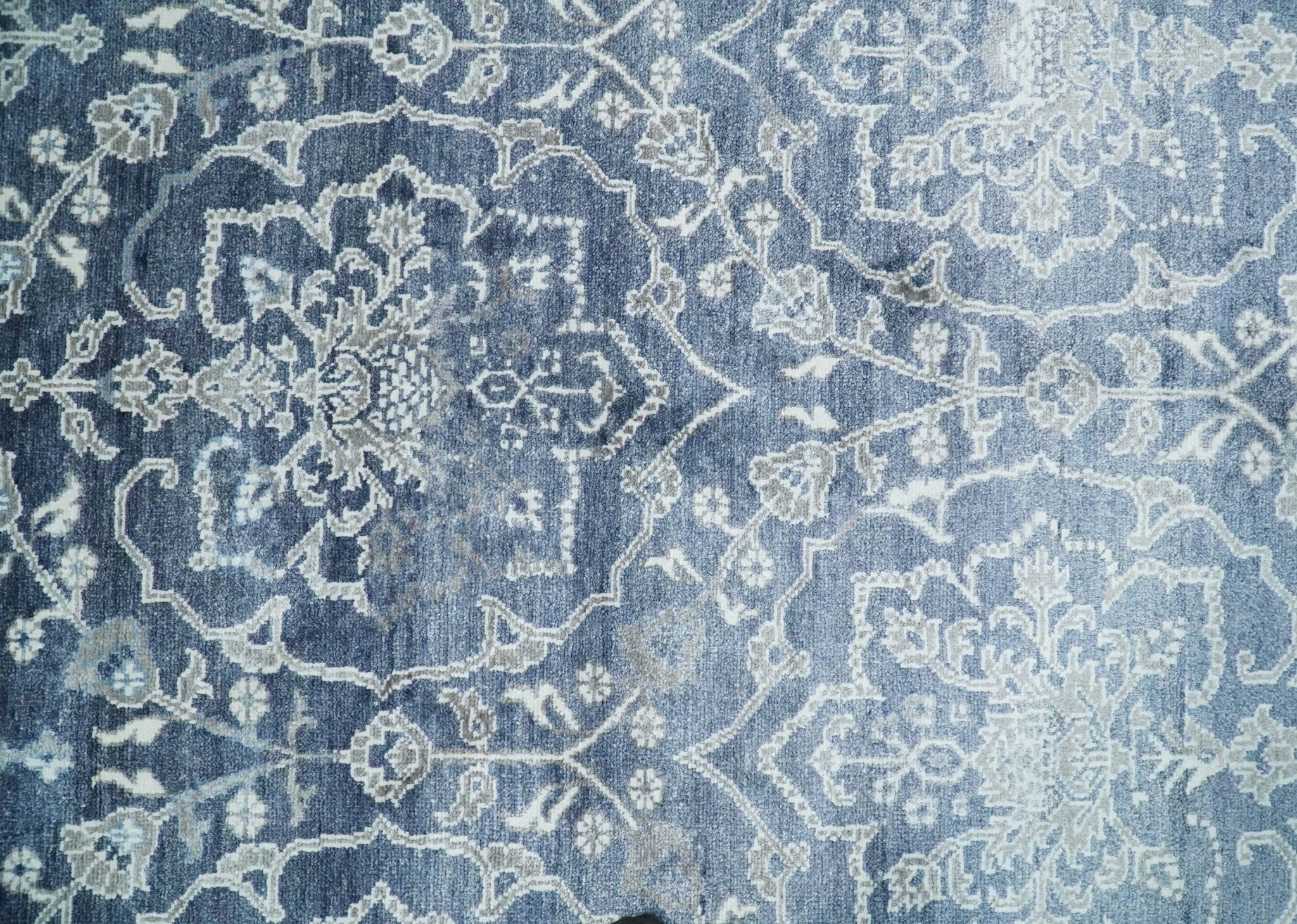 Large 8x10 Fine Hand Knotted Blue and Ivory Traditional Ikat Design Antique Floral Bamboo Silk Rug | TRDCP513810 - Image 5