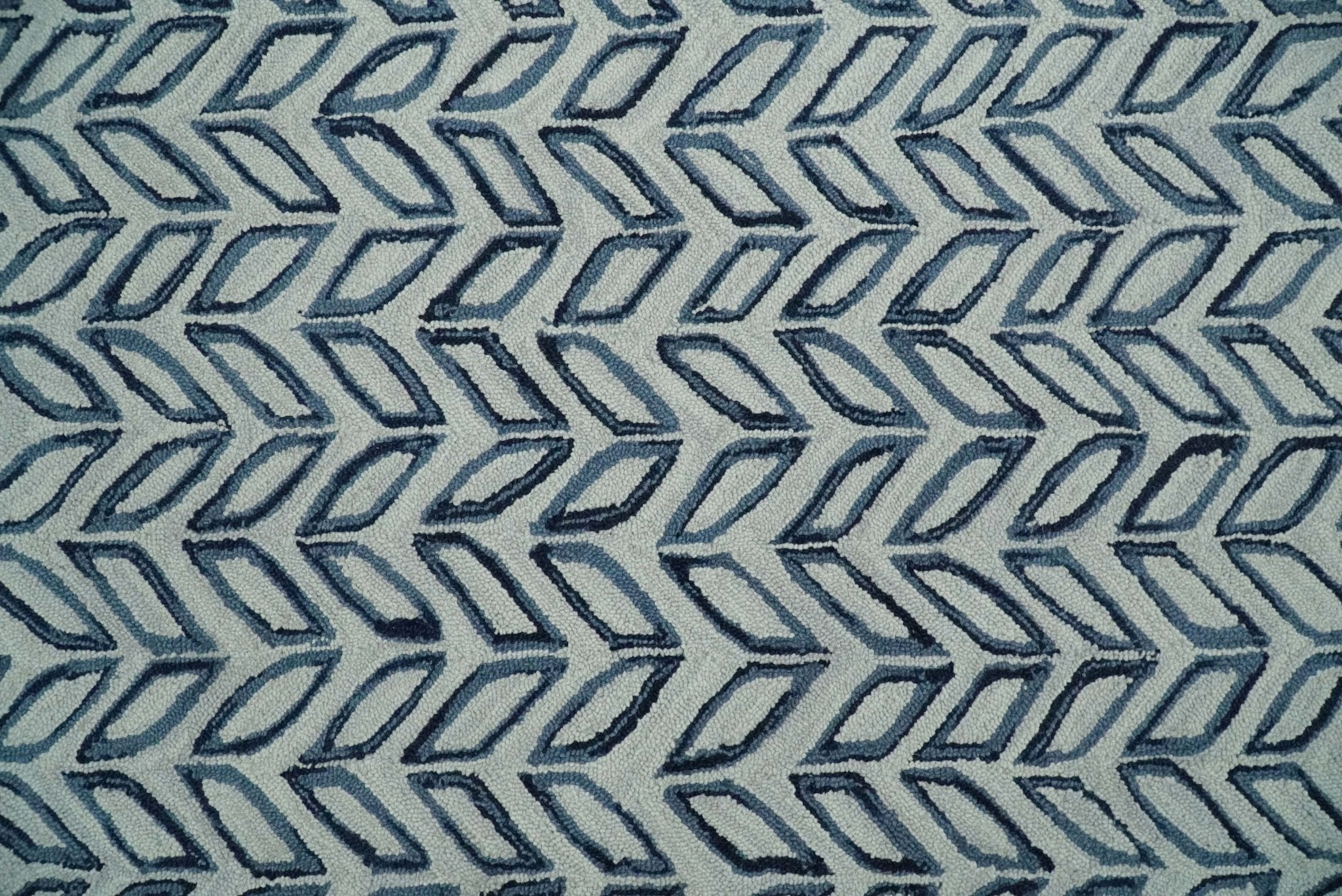 5X8 and 8x10 Contemporary Farmhouse Leaf's Hand Tufted Silver and Blue Loop Wool Rug - Image 9