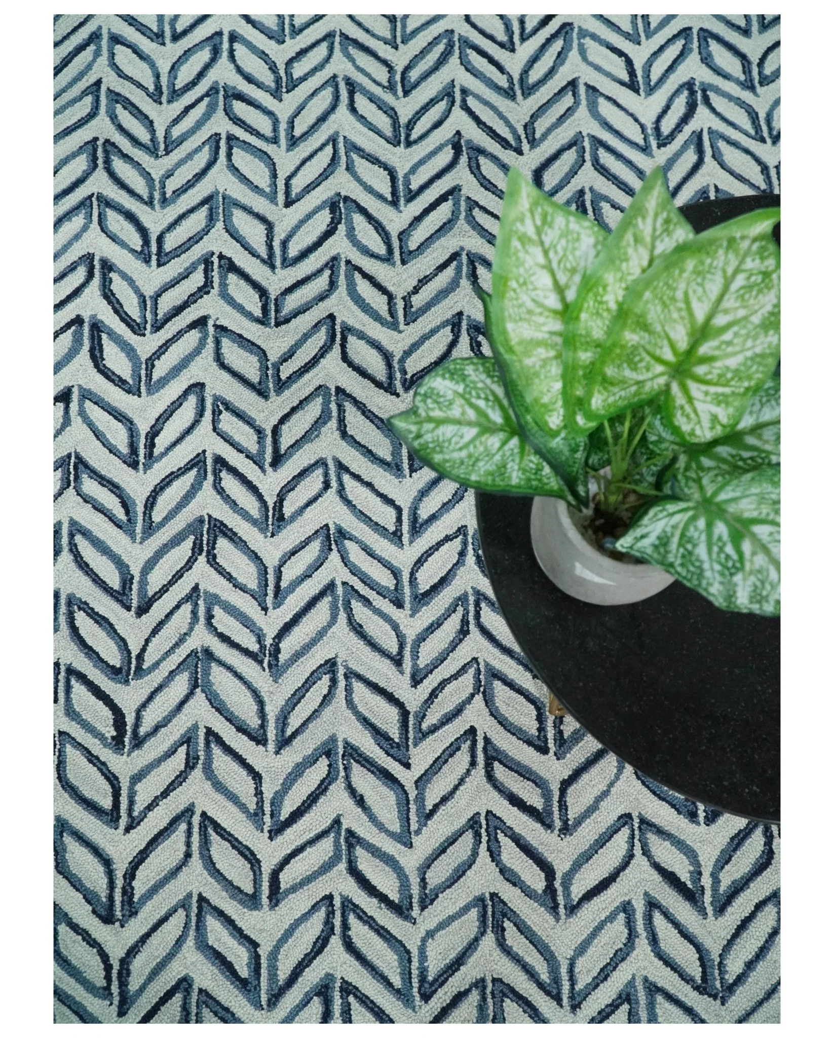 Contemporary Farmhouse Leaf's Hand Tufted Silver and Blue Loop Multi Size Wool Rug - Image 10