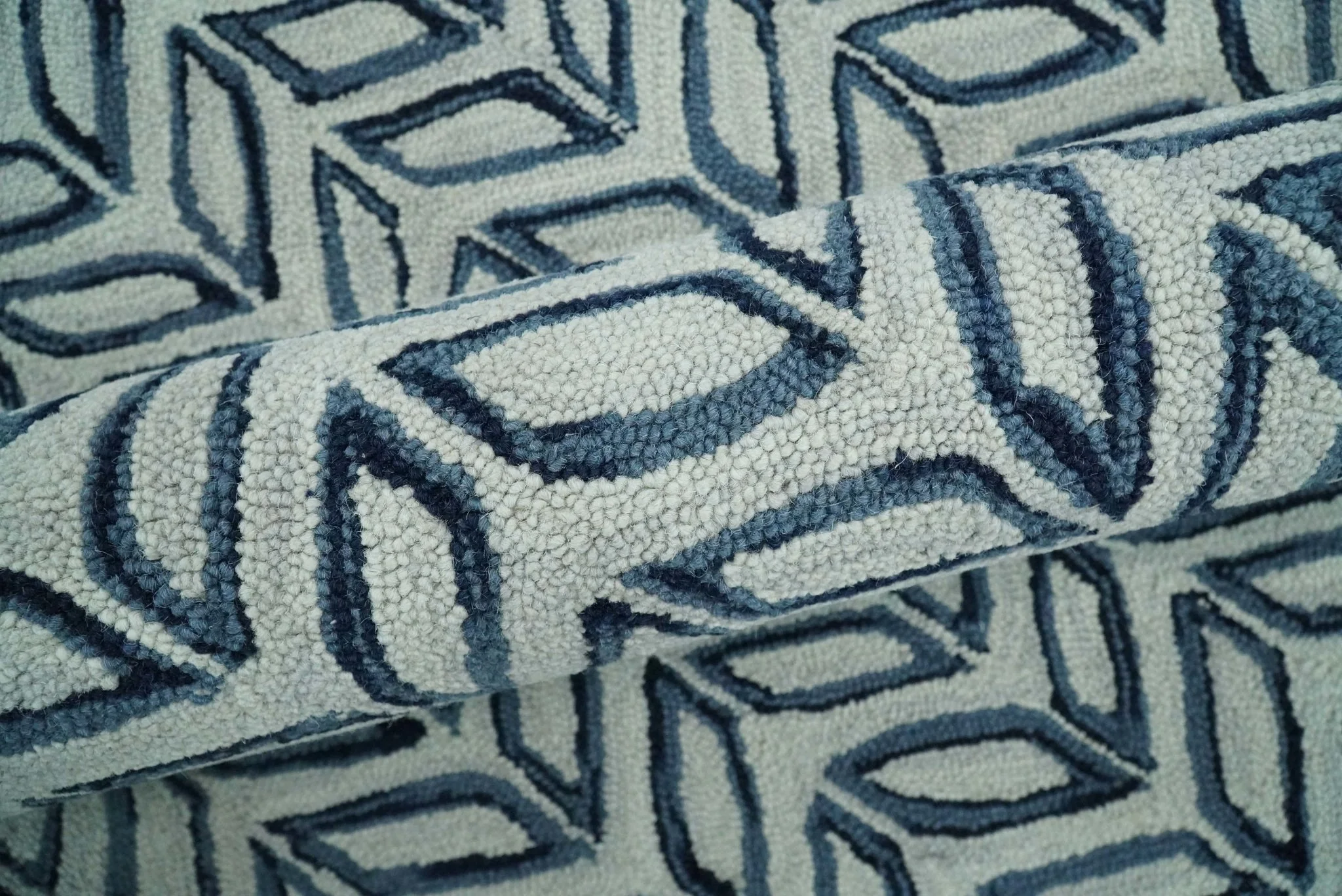 Contemporary Farmhouse Leaf's Hand Tufted Silver and Blue Loop Multi Size Wool Rug - Image 8