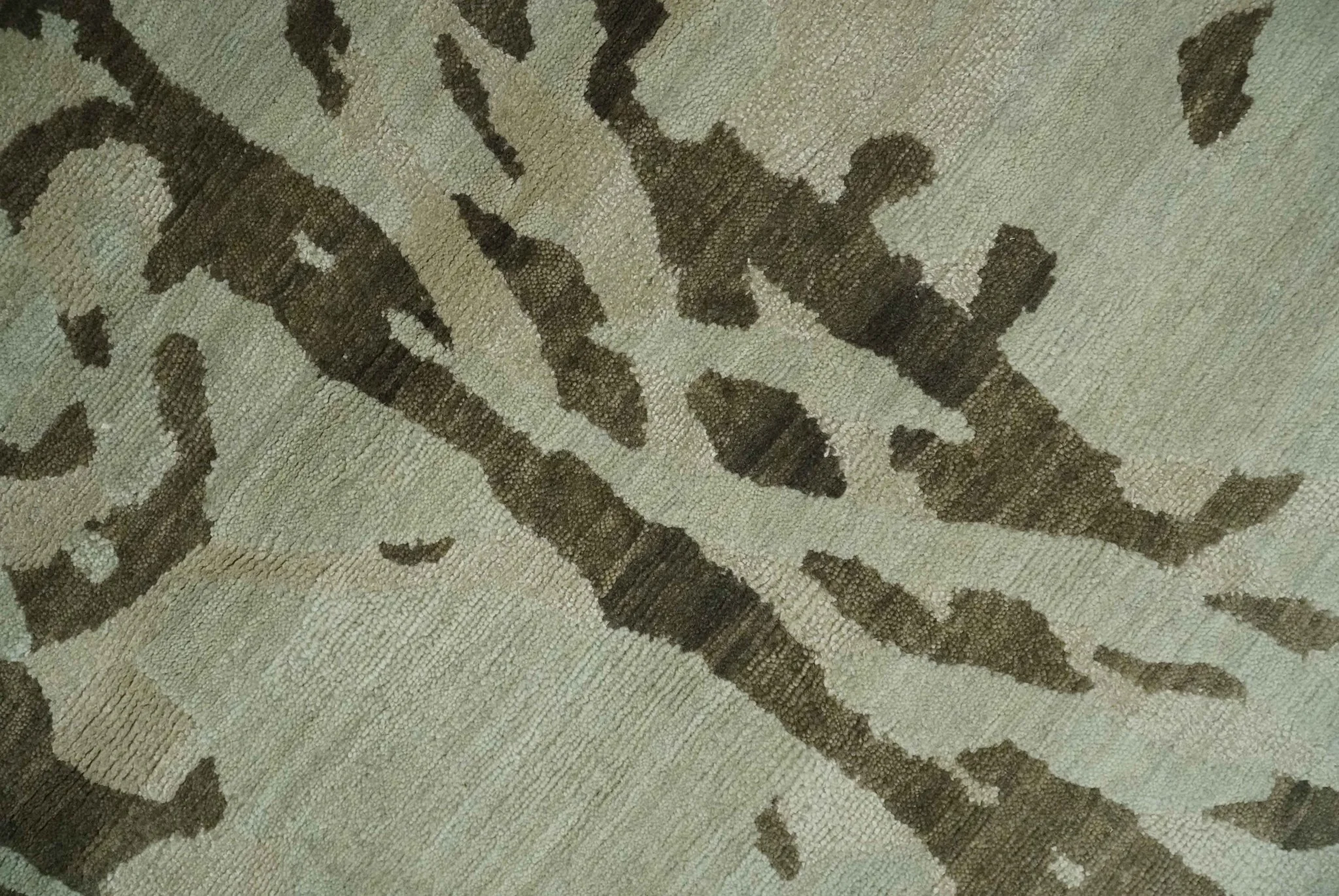 Light and Dark olive Modern Abstract 5x8 Hand Knotted Wool and Silk Area Rug - Image 4