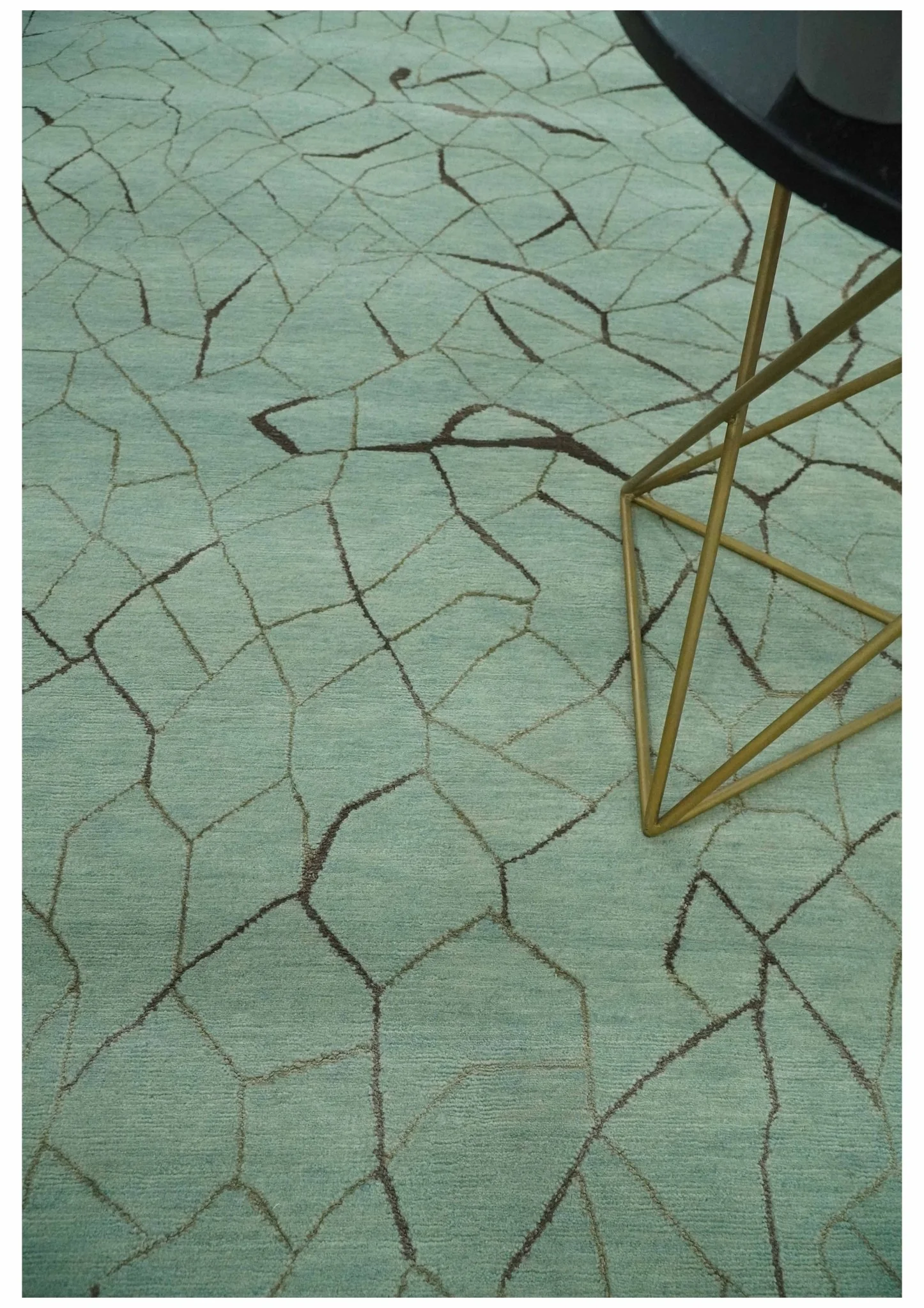 Light Green and Charcoal Hand loom Modern Crack Design 5x8 Wool and Art Silk Area Rug - Image 3