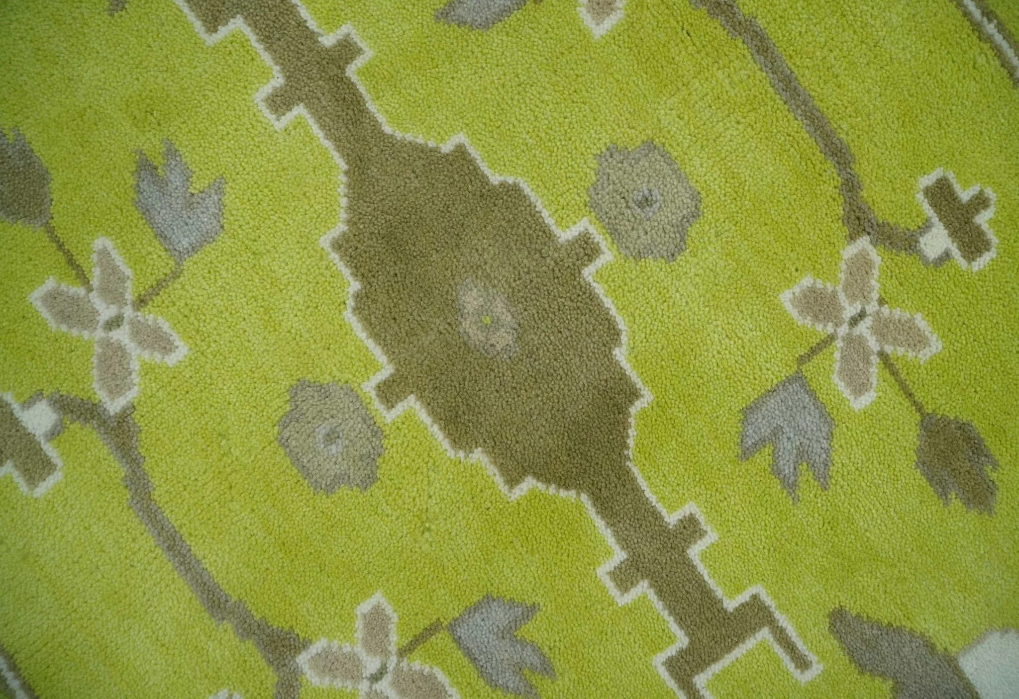 Green and Ivory Hand knotted Oriental Oushak Multi Size wool Area Rug - Image 4