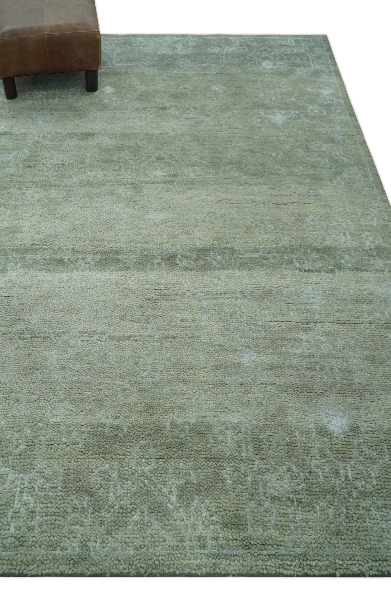 Light Green and Silver Traditional Large design 5x8 Hand Knotted wool and Art Silk Area Rug - Image 3