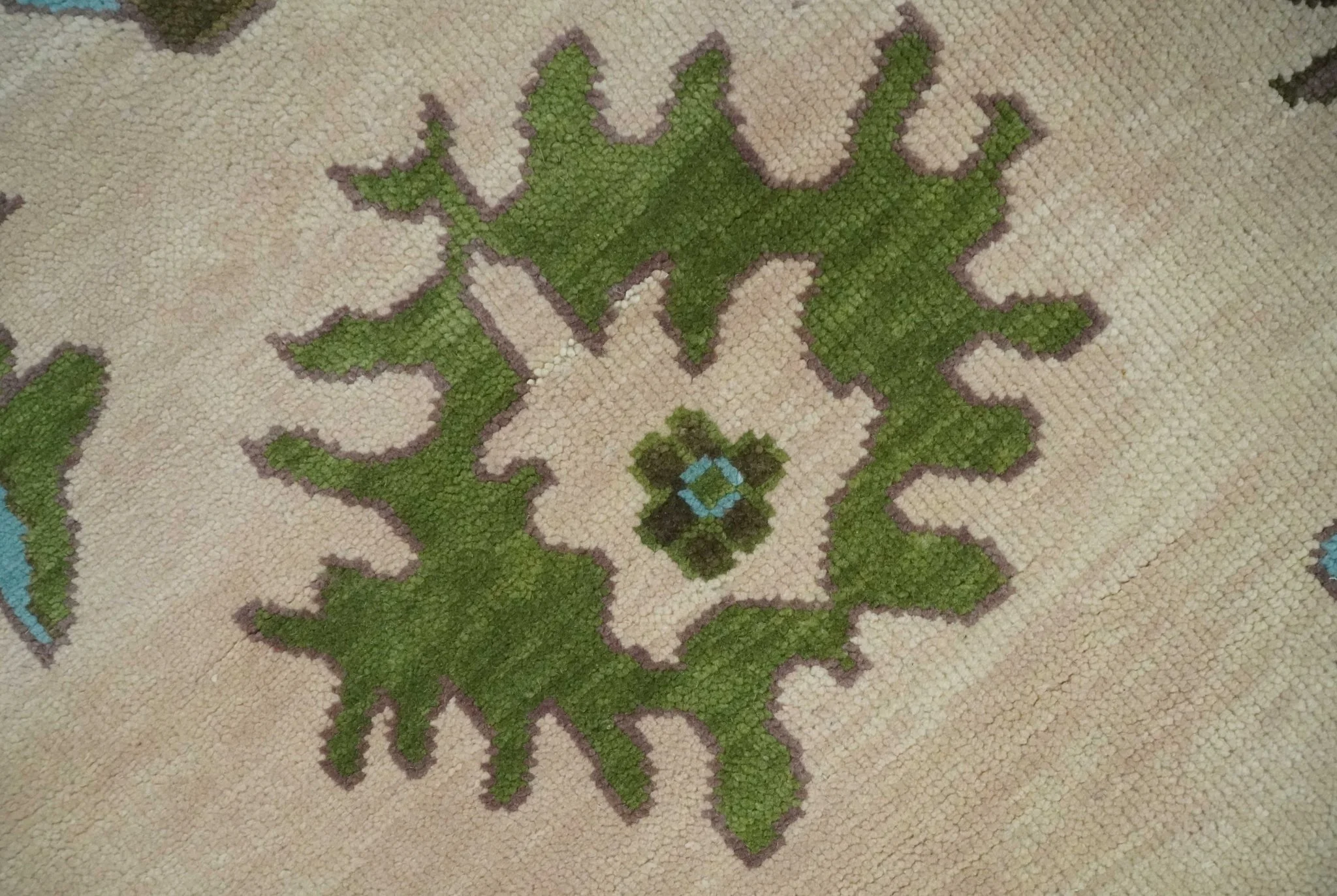 Light Peach, Green and Aqua Hand knotted Traditional Oushak 9x12 wool Area Rug - Image 4