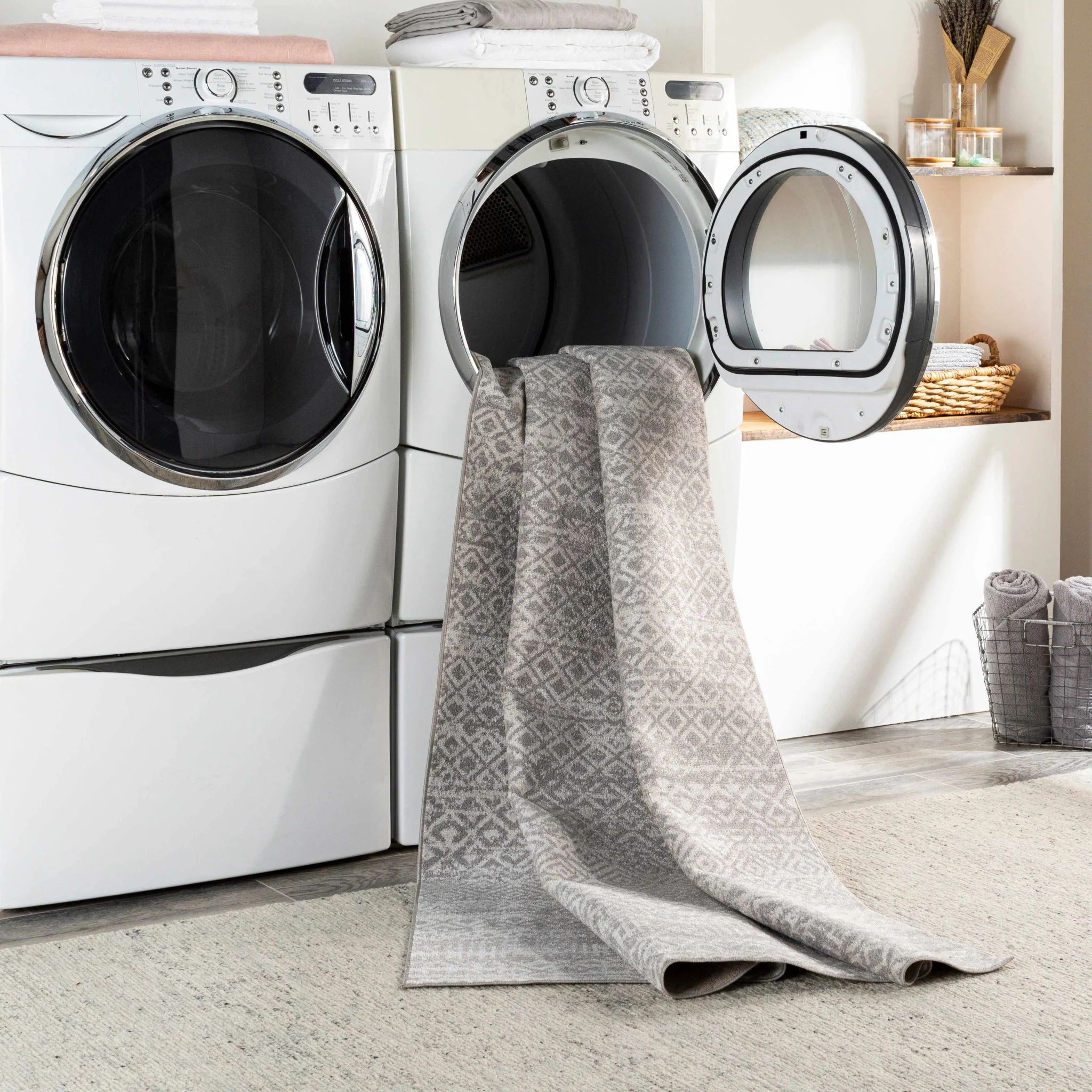 Light Silver and Beige Machine woven Traditional Moroccan Pattern Machine Washable Area Rug - Image 3