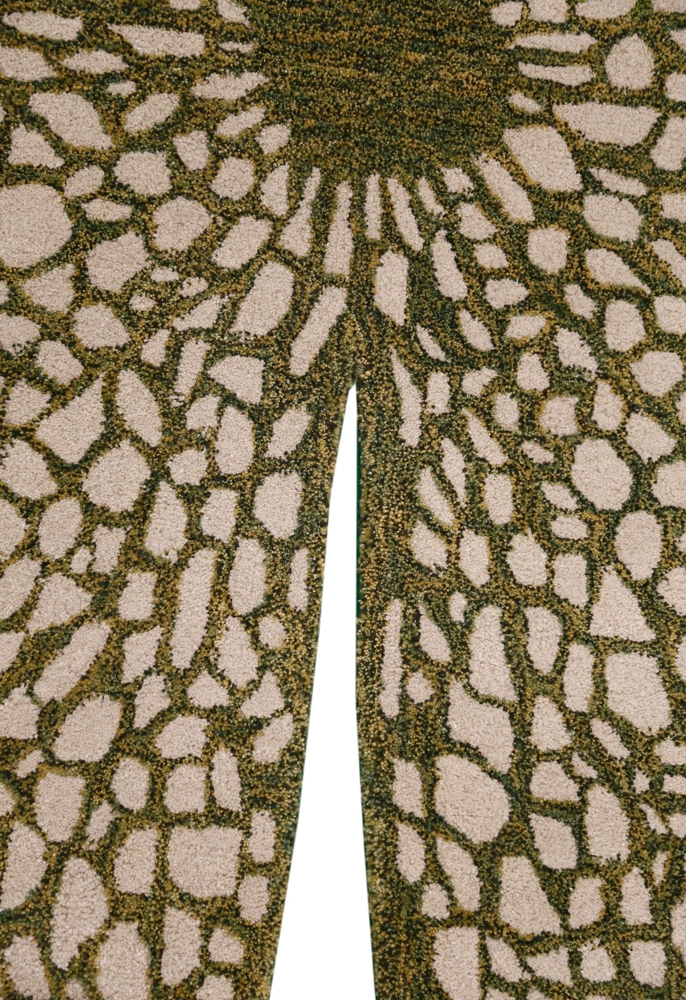 Lotus Lace Green Hand Tufted Wool Area Rug - Image 6