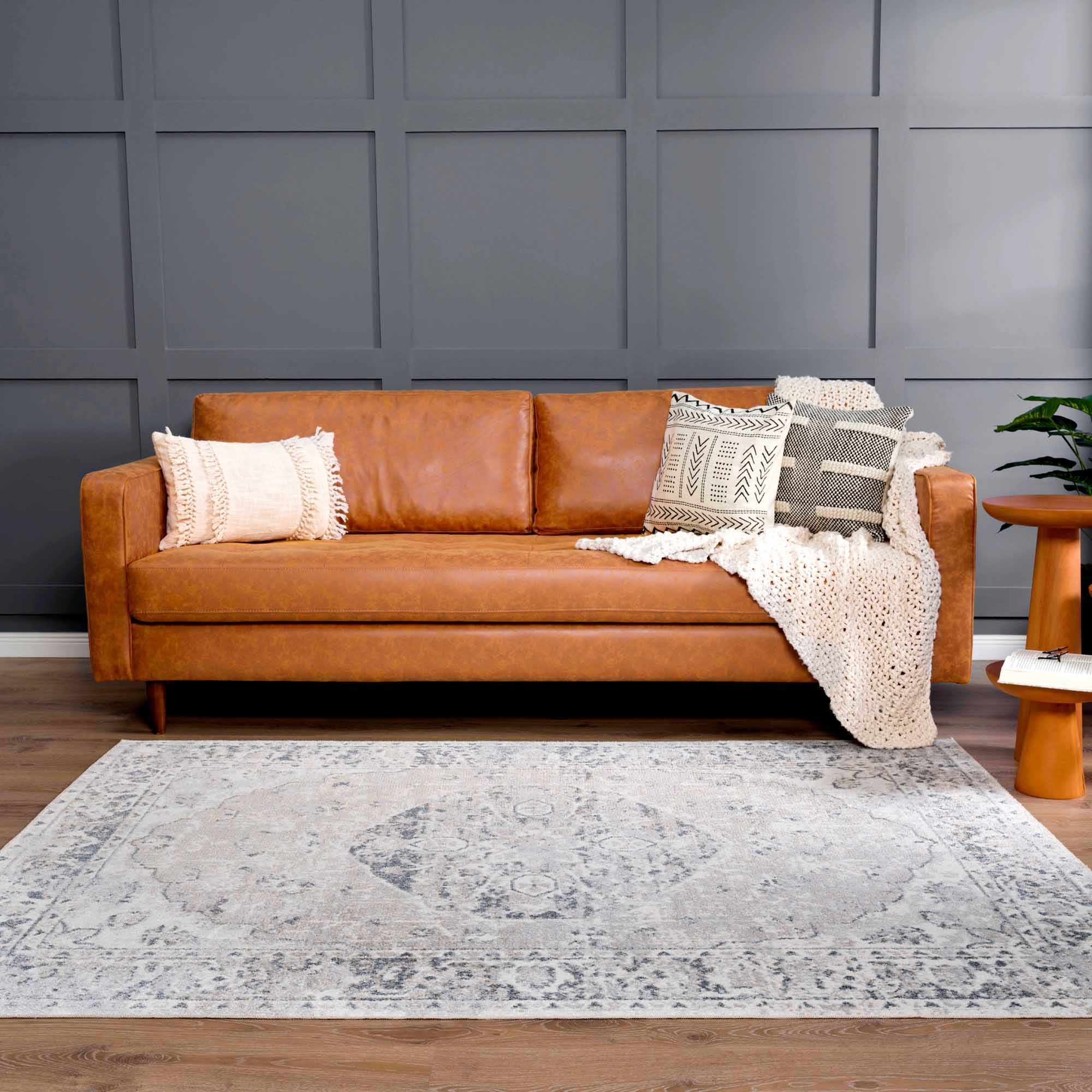 Traditional Heriz Design Beige, Silver and Charcoal washable Area Rug - Image 17