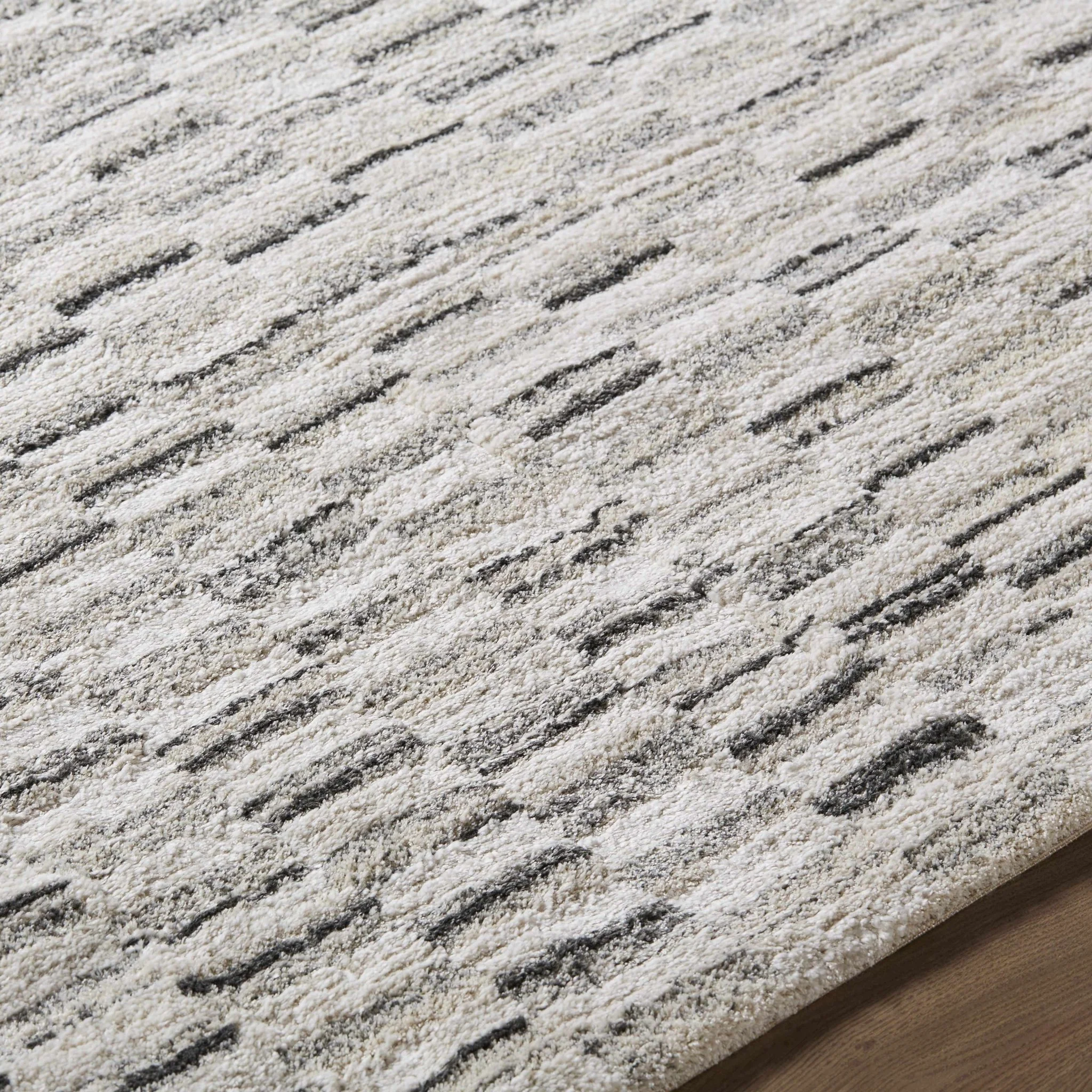 Machine Woven Cream And White Contemporary Style Rug - Image 6