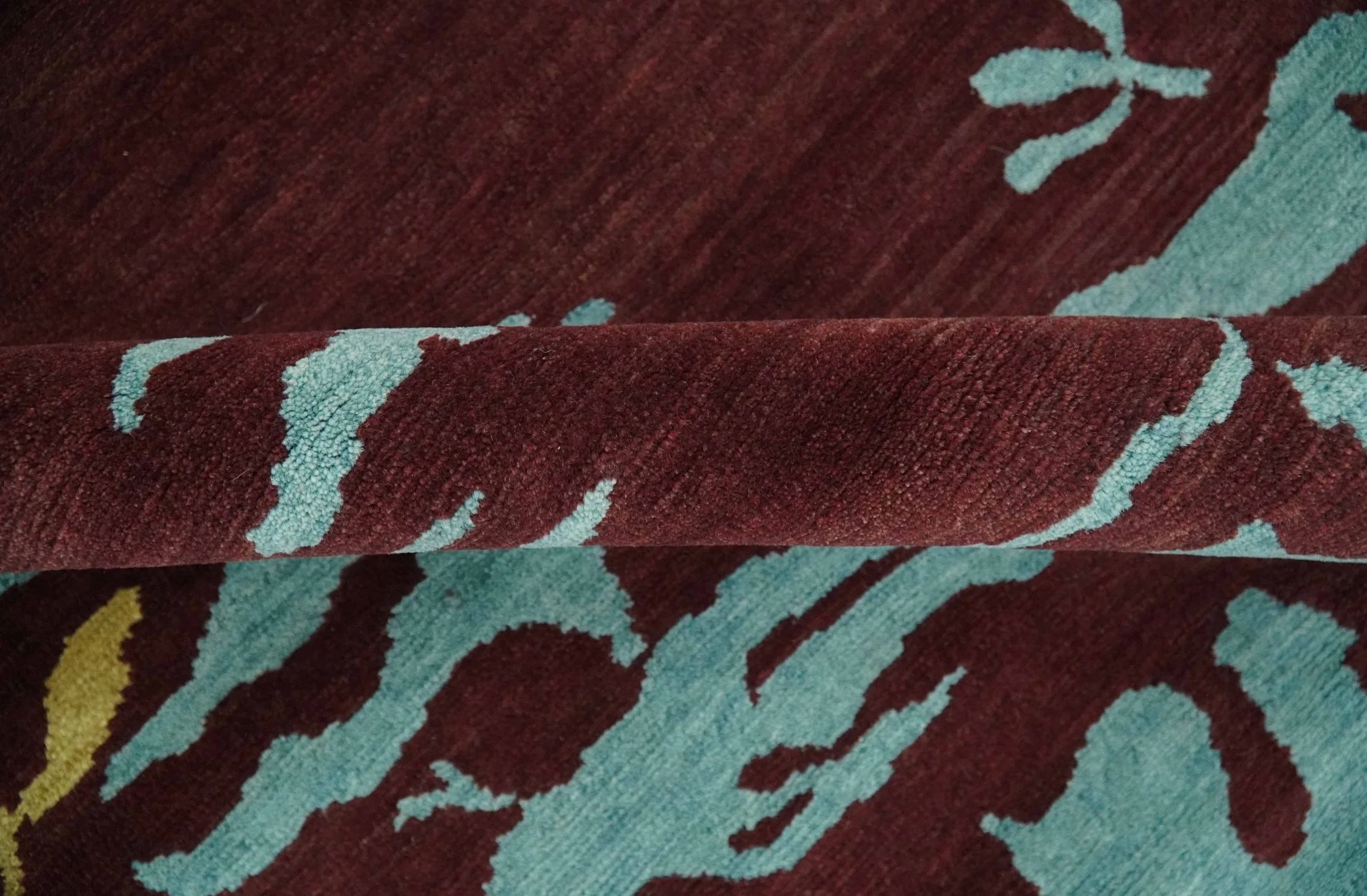 Modern Abstract Maroon, Gold and Aqua Hand loom 5x7 wool and Viscose Area Rug - Image 7