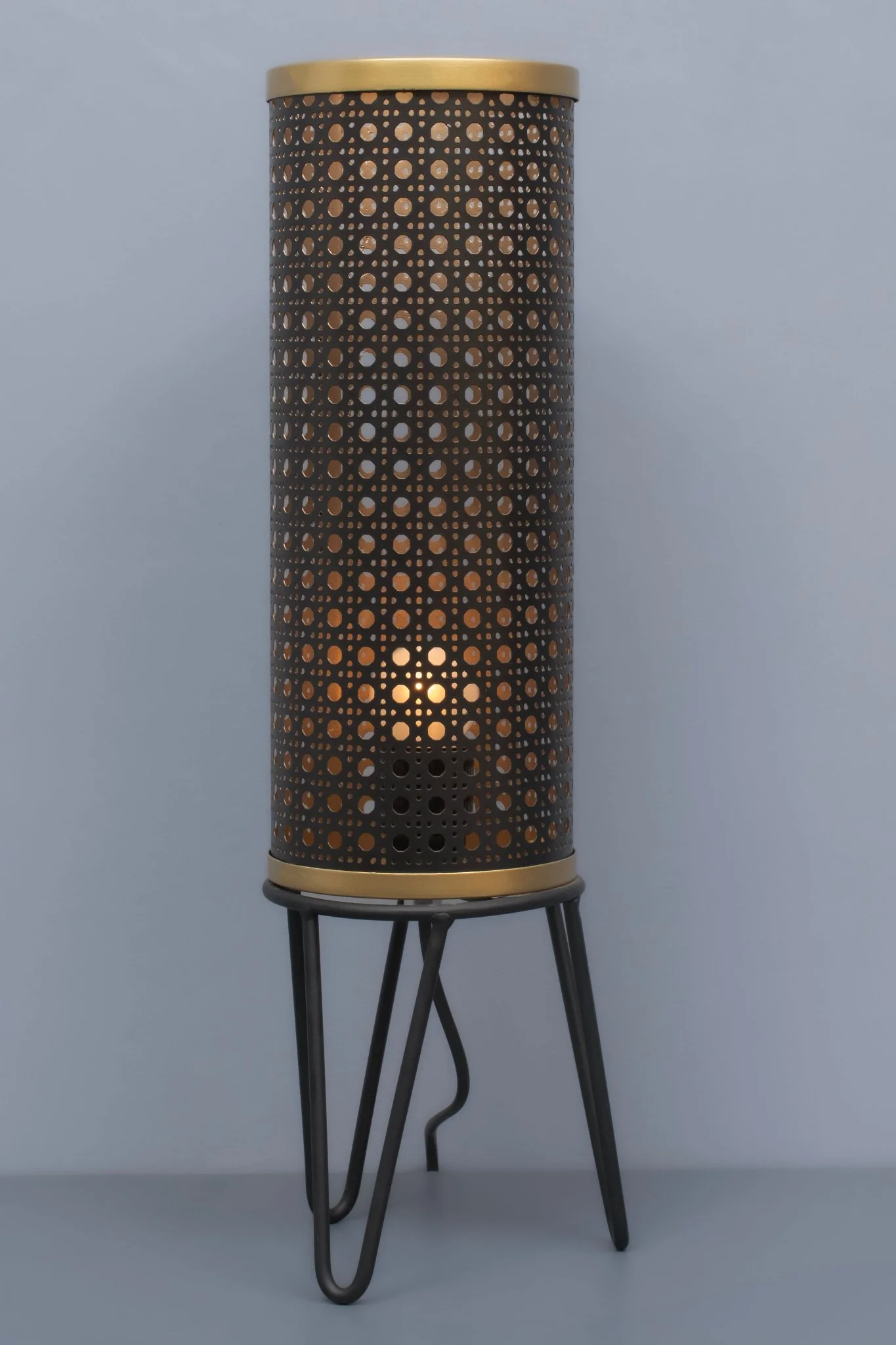 Handcrafted Metal Table Lamp - Artistically for Home Decoration, Bedroom, Living Room, Side Table - Image 4