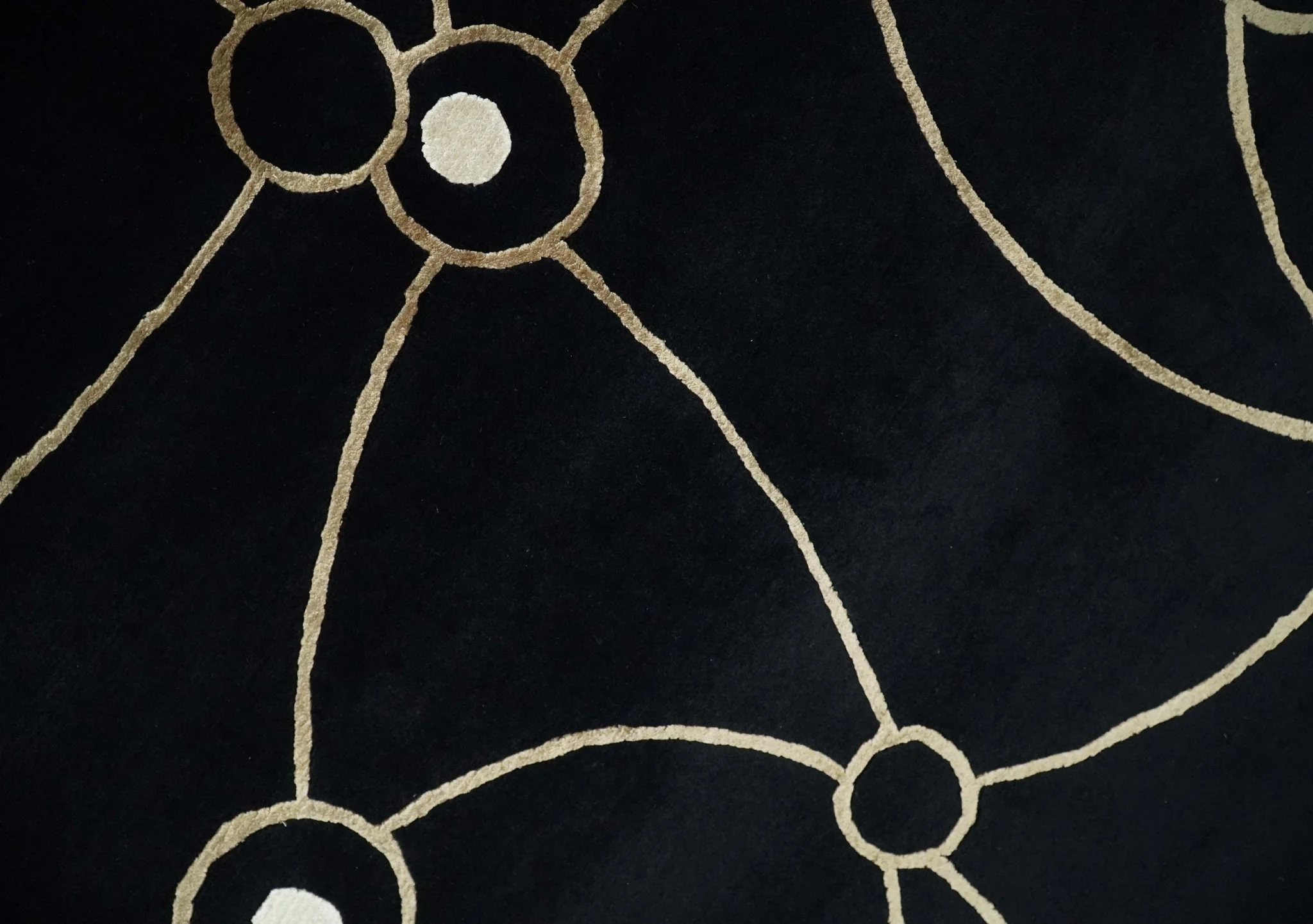 Modern 6x8 Black and Gold Wool and Silk Hand Woven Rug | HL3 - Image 8