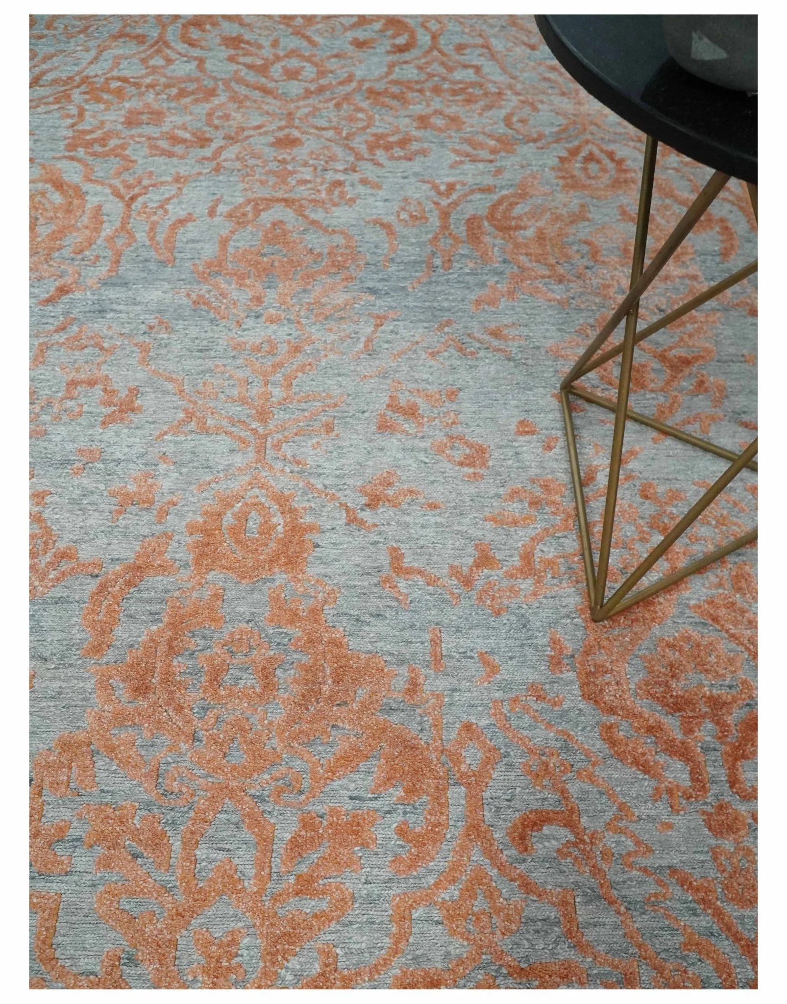Modern 8x10 Silver and Rust Traditional Carved Pattern Handmade Wool Area Rug - Image 2
