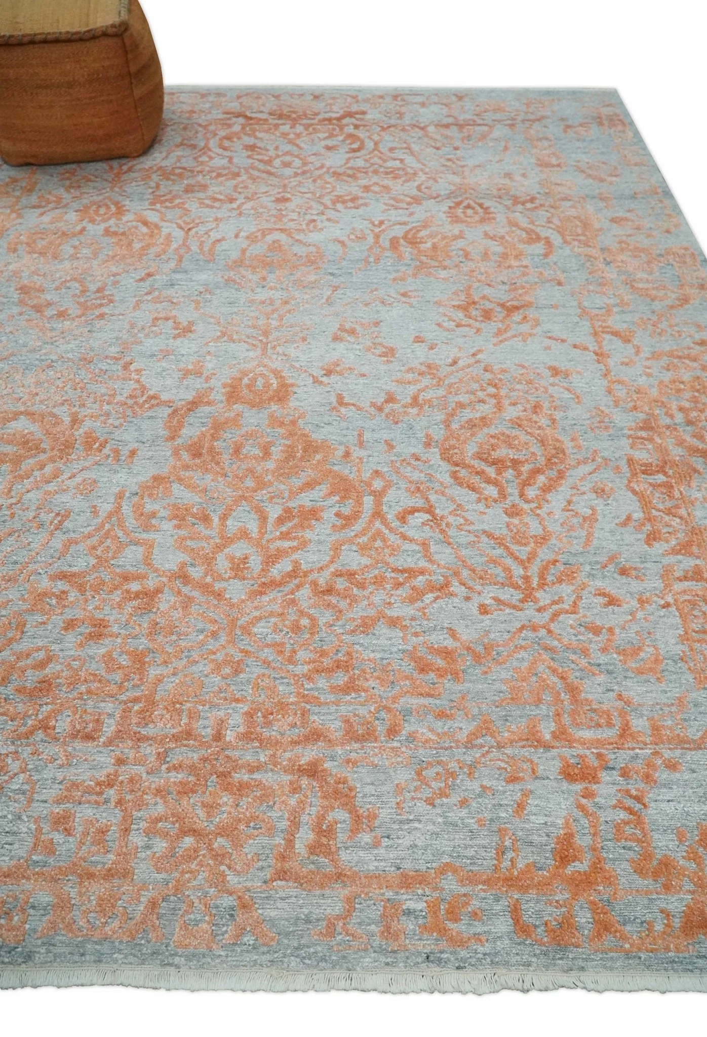 Modern 8x10 Silver and Rust Traditional Carved Pattern Handmade Wool Area Rug - Image 3