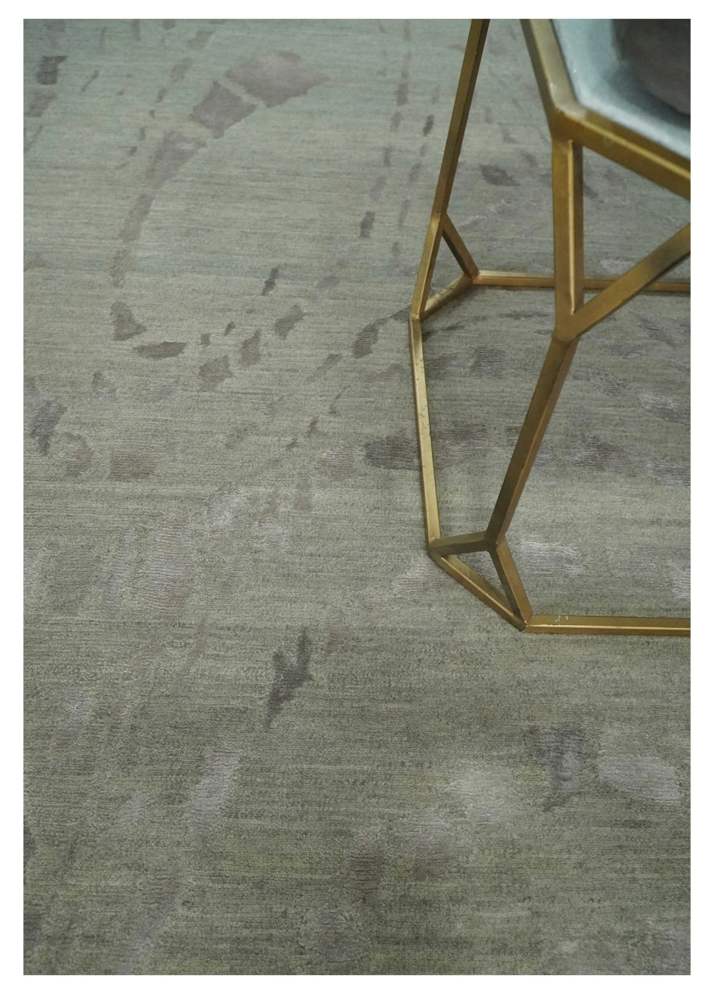 Modern Abstract 5x7 Olive and Gray Hand Knotted Wool and Silk Area Rug - Image 4