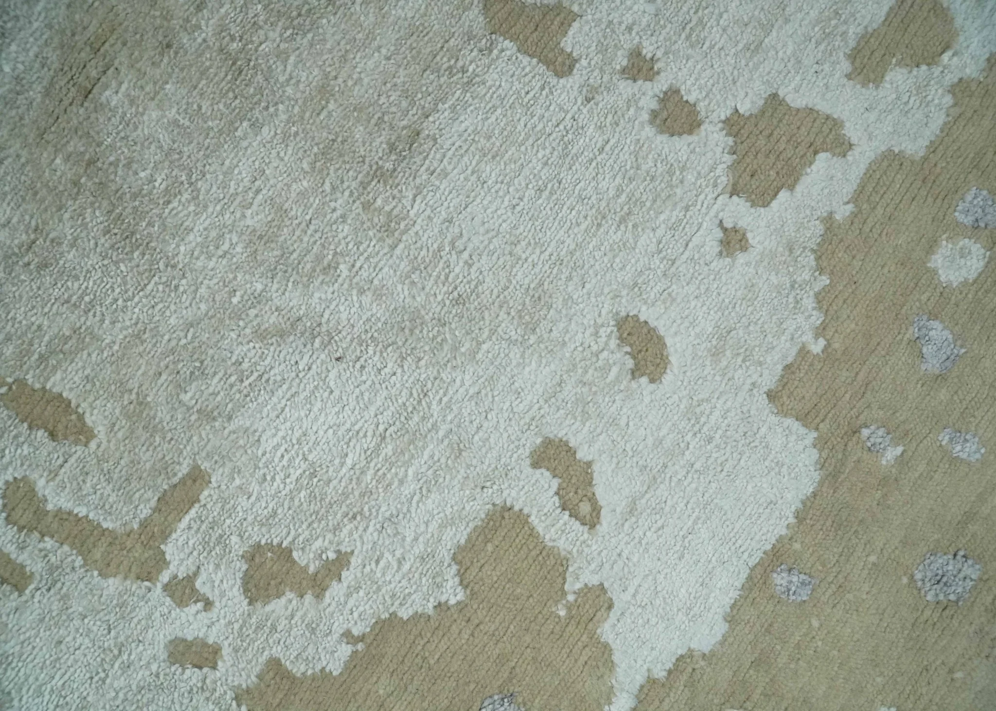 Modern Abstract 8x10 Beige, Ivory and Gray Hand Knotted Bamboo Silk and Wool Area Rug - Image 4