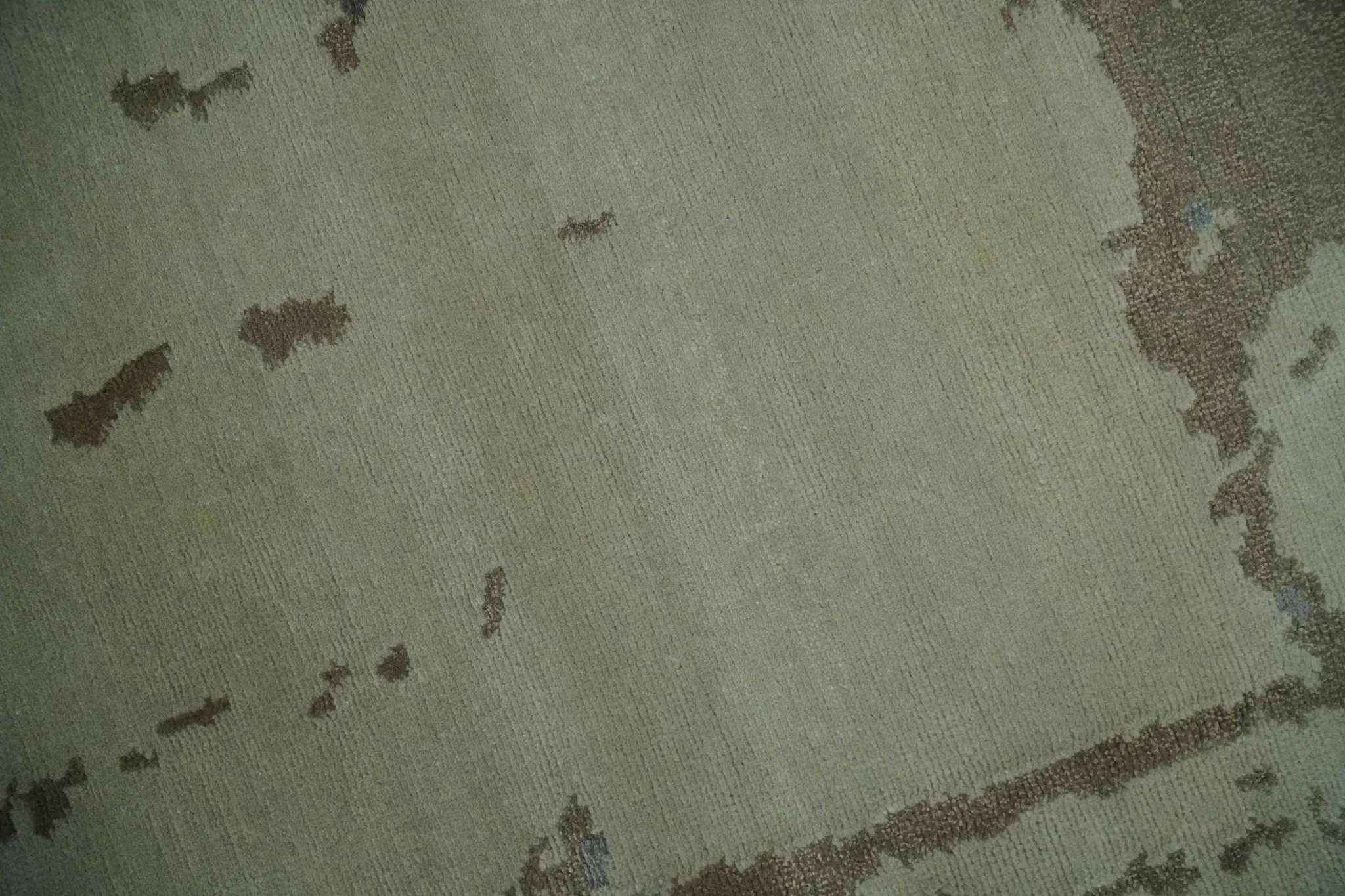Modern abstract Beige, Olive and Gray 6x9 Hand Knotted Wool and Art Silk Area Rug - Image 5