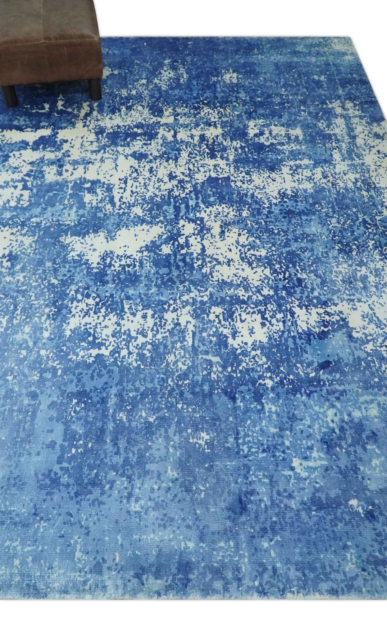 Modern Abstract Blue and Ivory Hand loom 5.6x8 Wool and Viscose Area Rug - Image 3