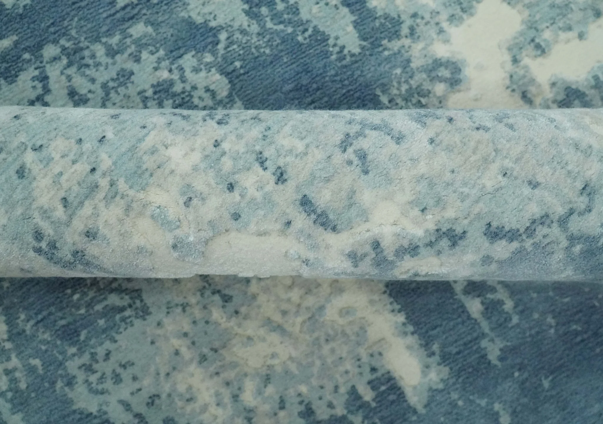 Modern Abstract blue, Ivory and Silver 4x6 Hand Knotted wool Area Rug - Image 6
