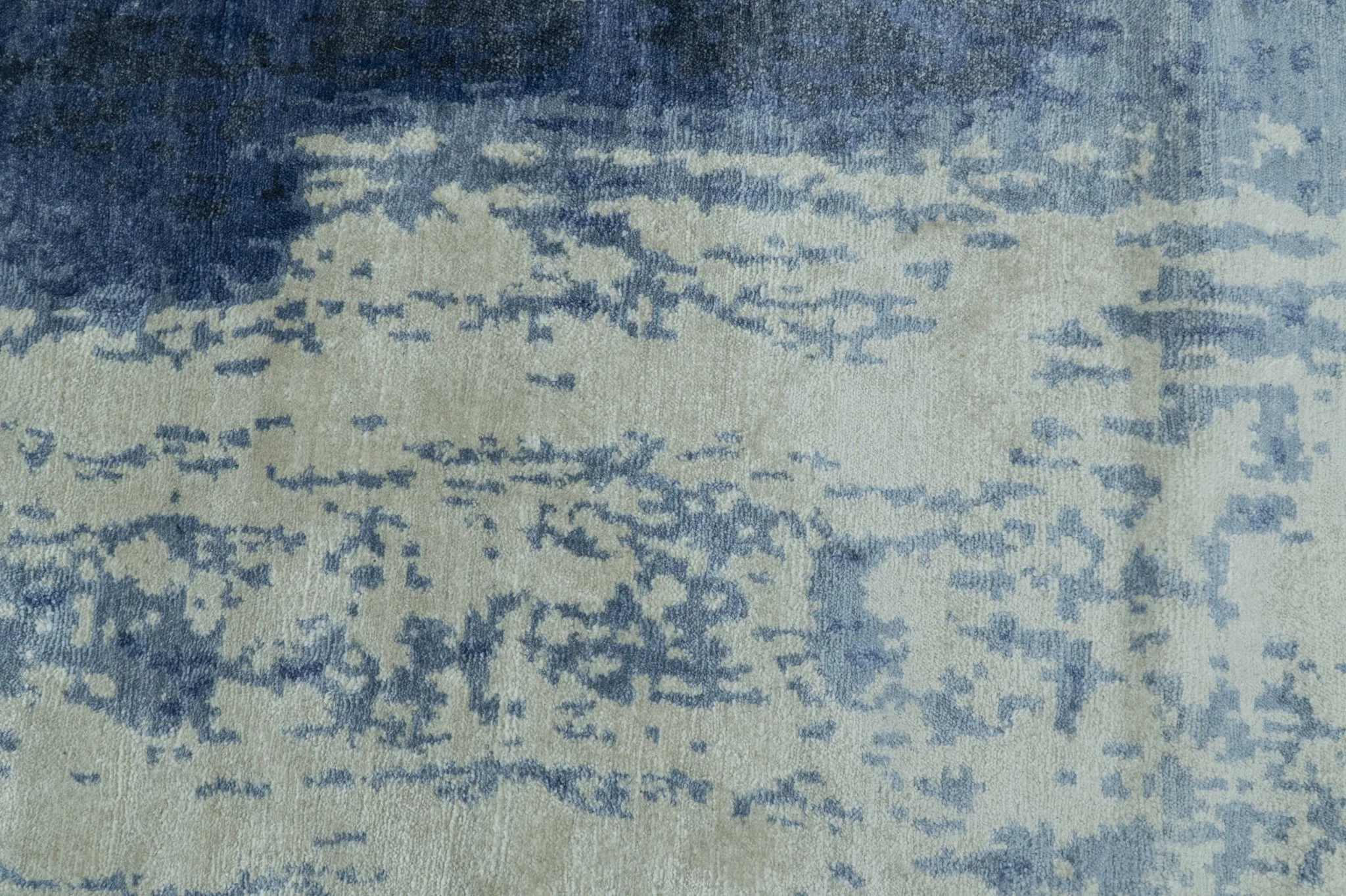 Modern Abstract Design Beige And Blue 9x12 Hand Knotted Bamboo Silk Area Rug - Image 5