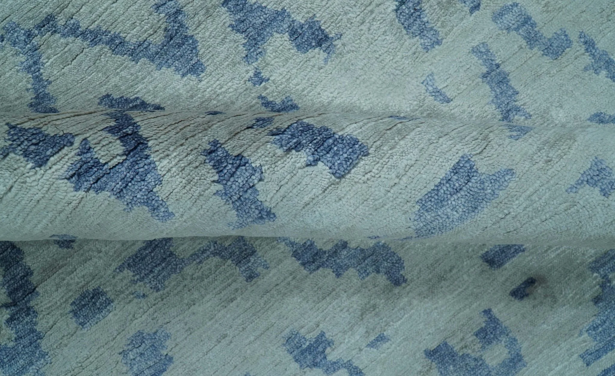 Modern Abstract Blue And Gray Hand Knotted 6x9 Bamboo Silk Area Rug - Image 6