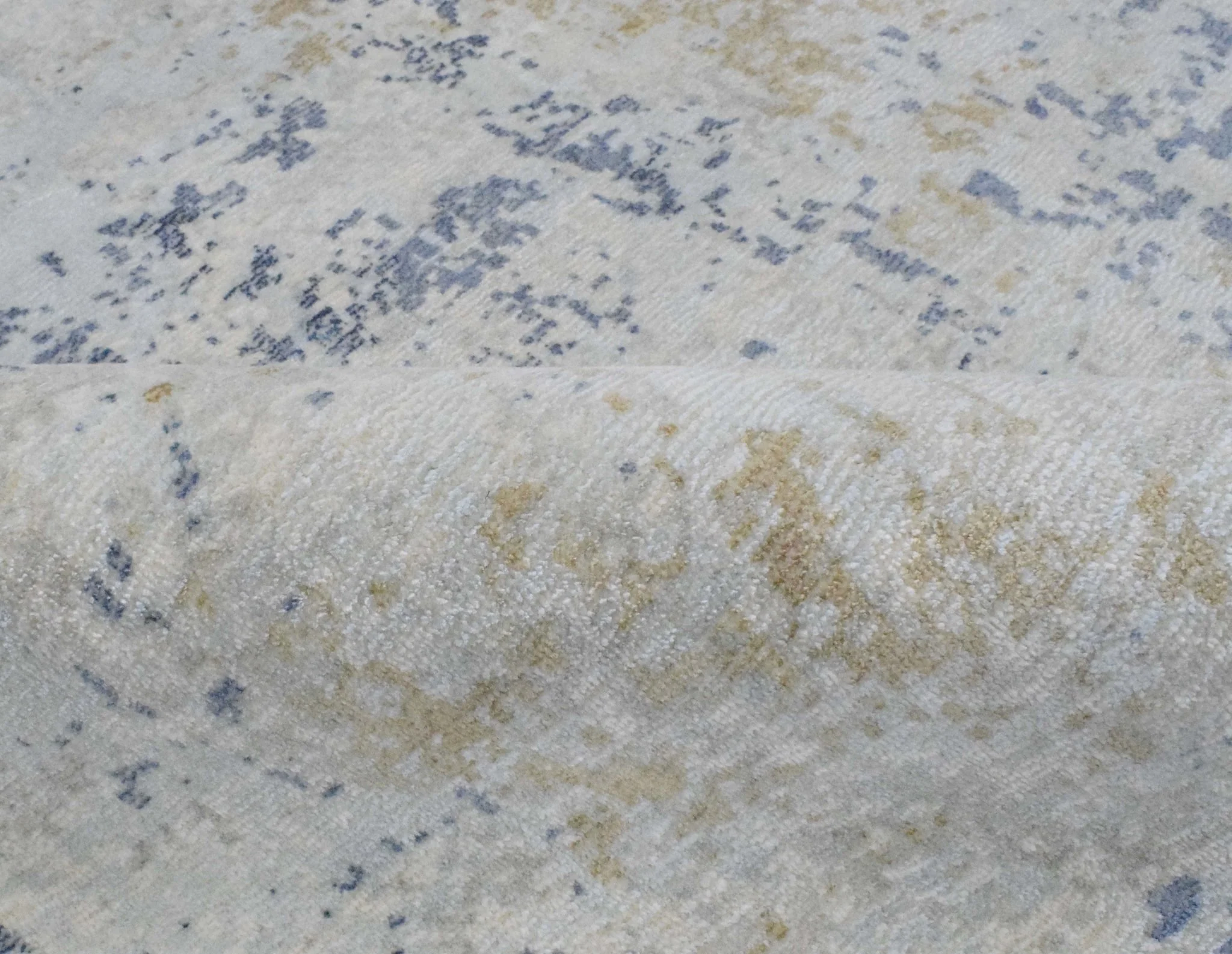 Modern Abstract Design Blue and Ivory Hand Loomed Art Silk Area Rug - Image 2