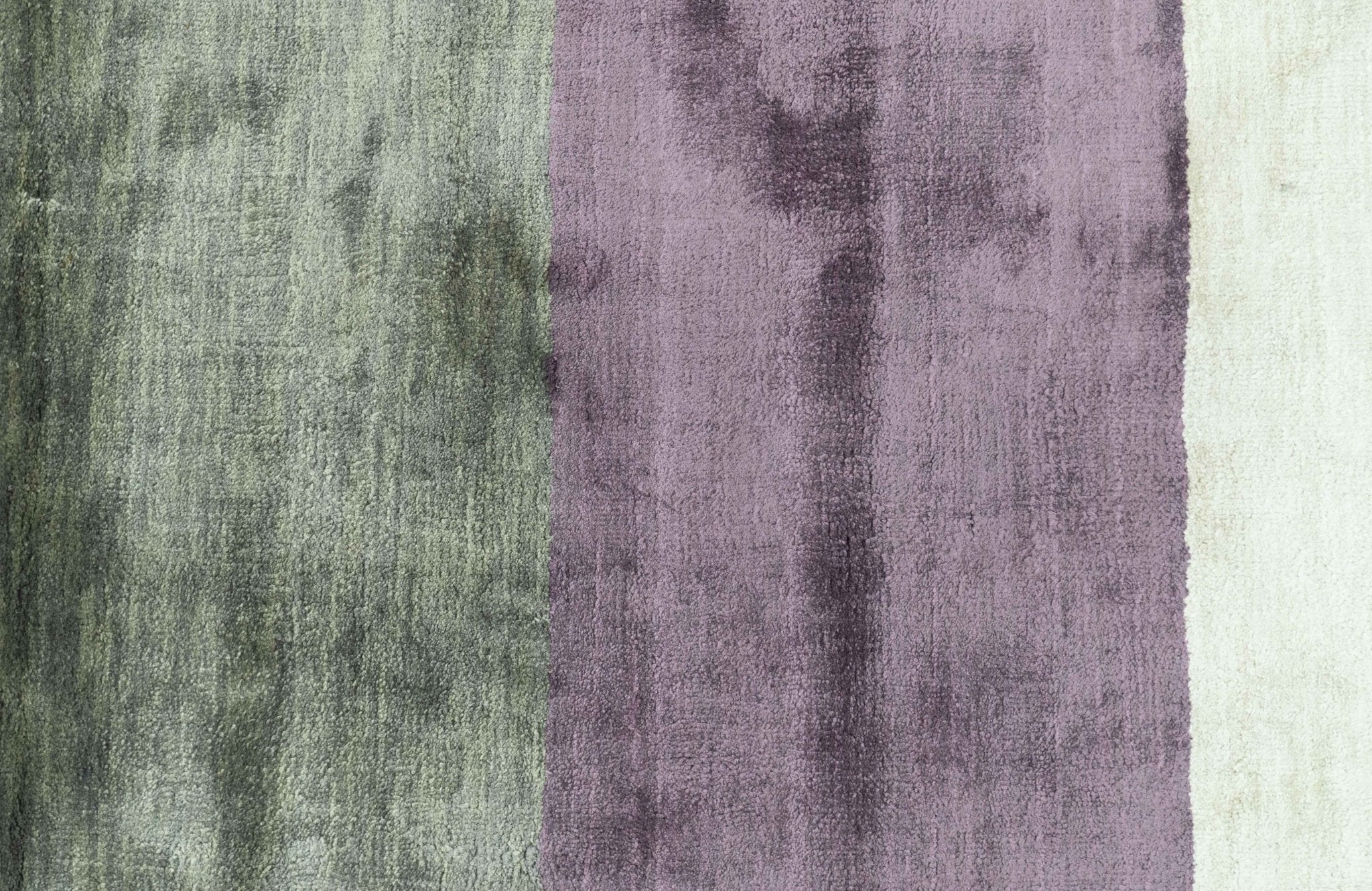 Modern design Ivory, Green and Blue 2x5 Hand Knotted Wool Area Rug - Image 4