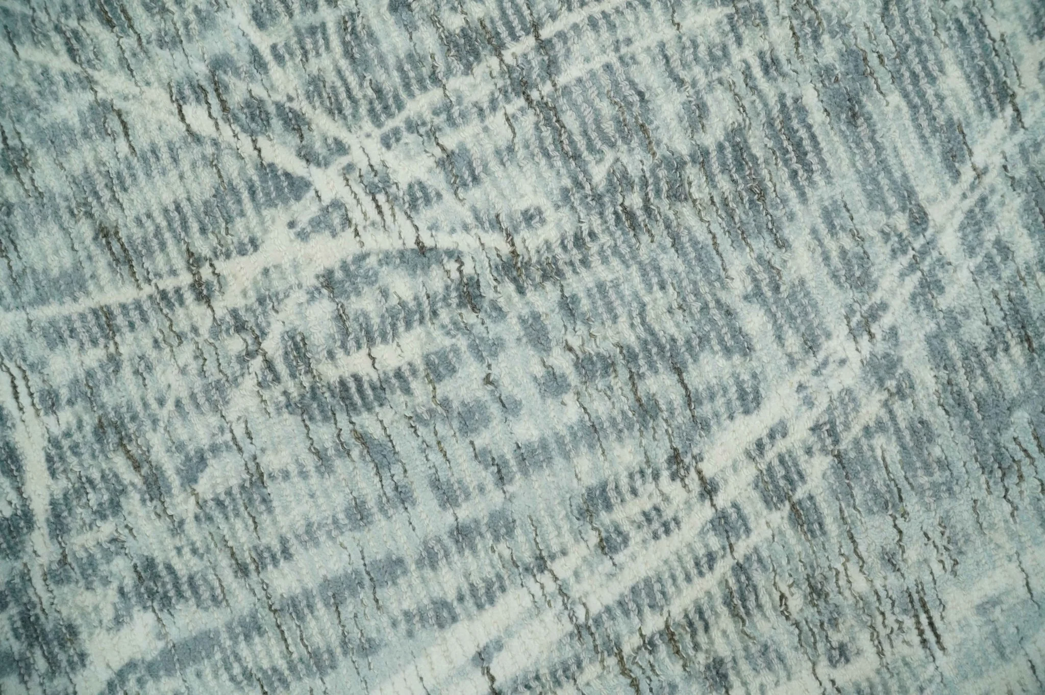 Modern Abstract Gray and Ivory 5x8 Hand loom wool and Viscose Area Rug - Image 5
