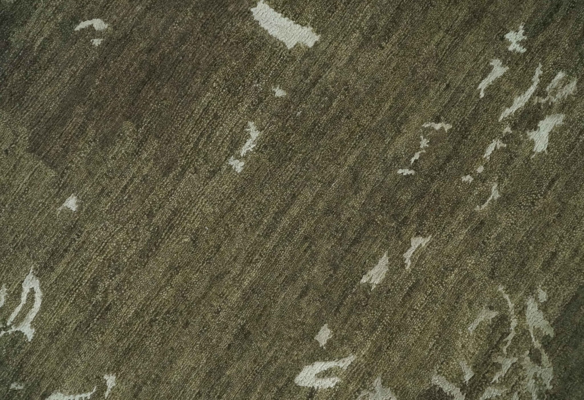 Modern Abstract Green and Silver Hand loom wool and Art Silk Area Rug - Image 5