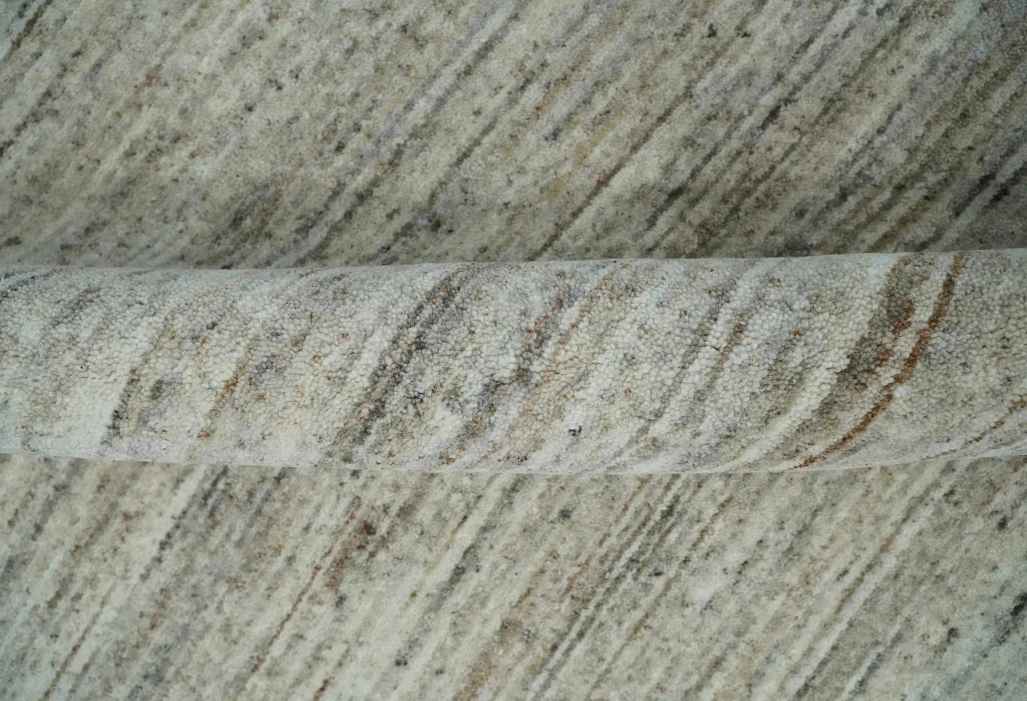 Modern Solid Self Design Abstract Handloom Ivory, Silver and Brown 8x10 Contemporary Wool Area Rug | TRD10282810S - Image 6