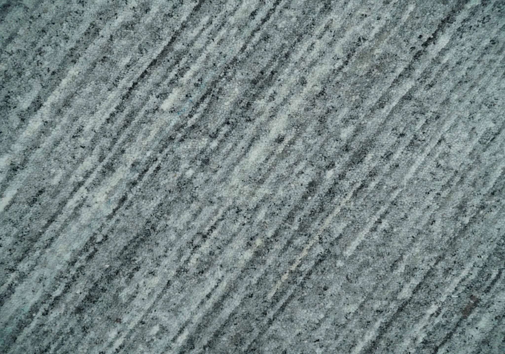 Modern Shaded Solid Handloom Silver, Charcoal and Gray 8x10 Contemporary Wool Area Rug | TRD10283810S - Image 4