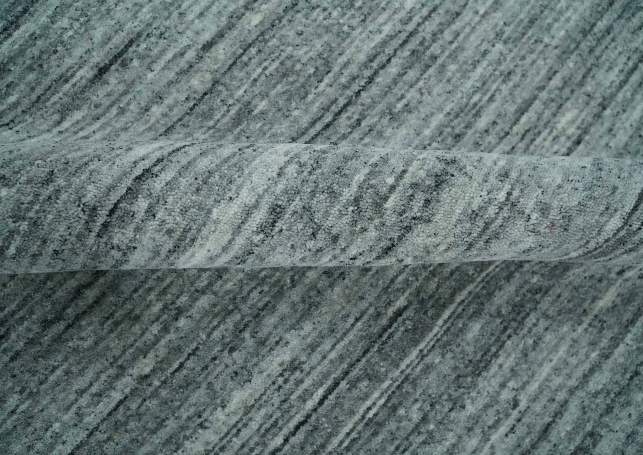 Modern Shaded Solid Handloom Silver, Charcoal and Gray 8x10 Contemporary Wool Area Rug | TRD10283810S - Image 6
