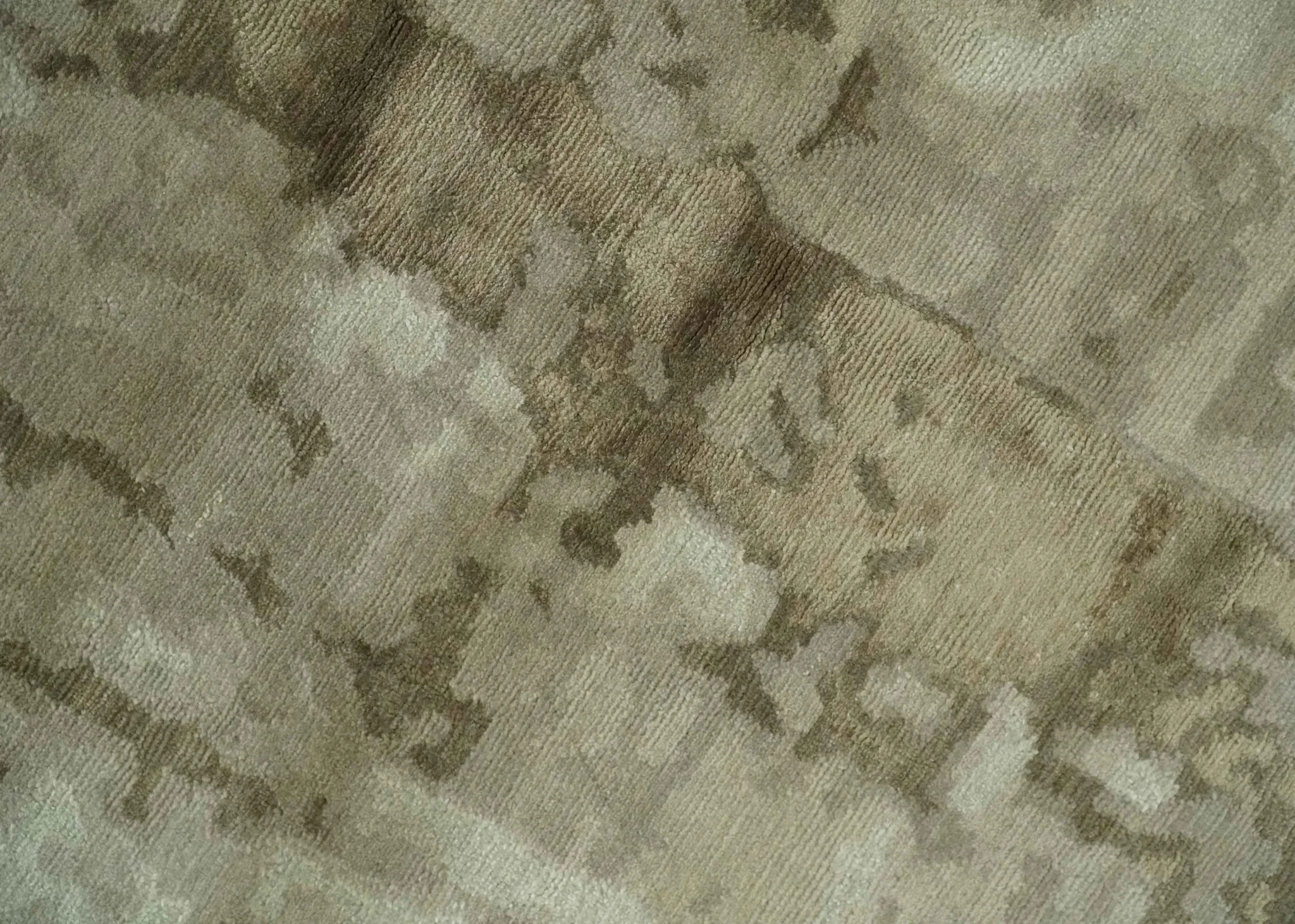Modern Abstract Ivory, Olive and Beige Hand Knotted 6x9 wool and art silk Area Rug - Image 4